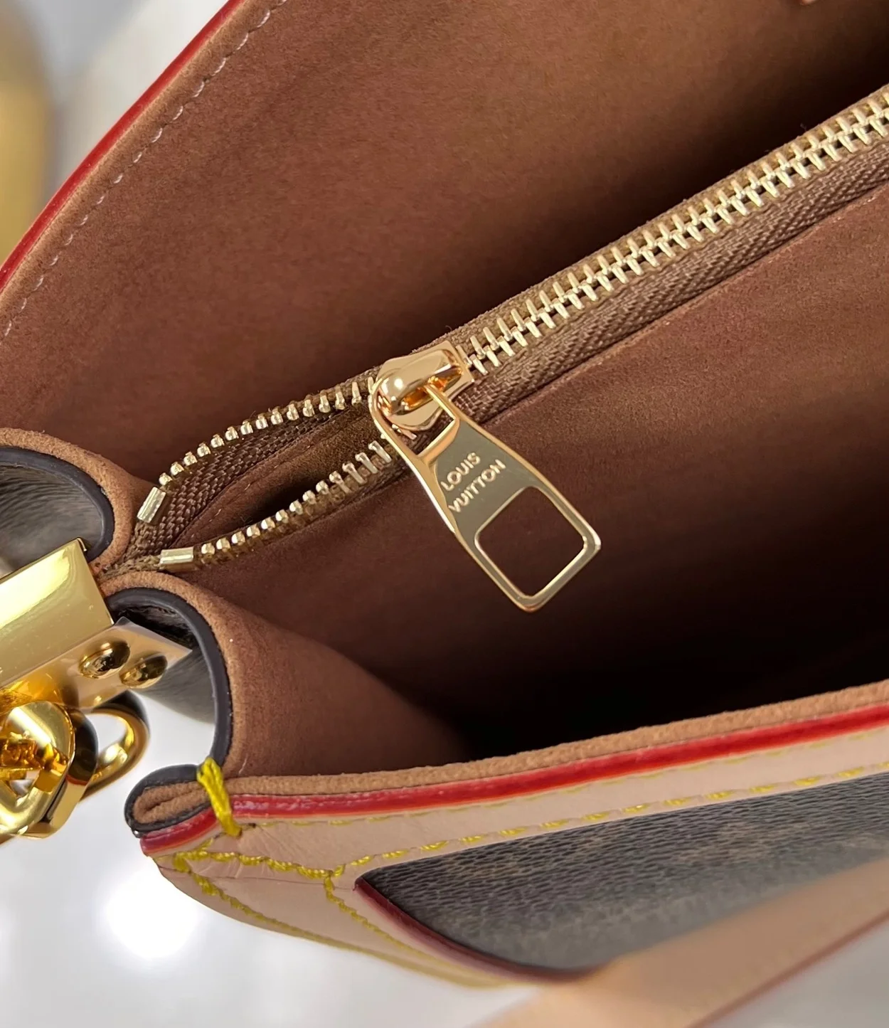 루이비통 도핀 소프트 GM M47149