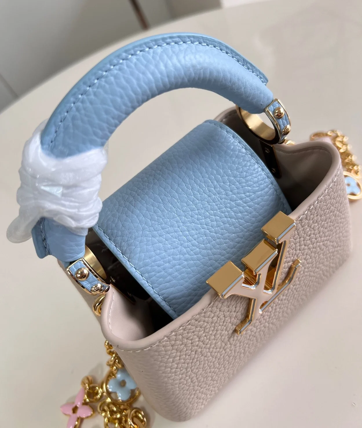 루이비통 카퓌신 나노 M23952