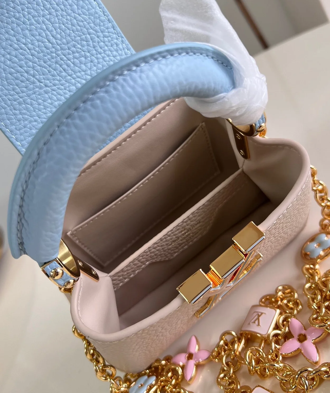 루이비통 카퓌신 나노 M23952