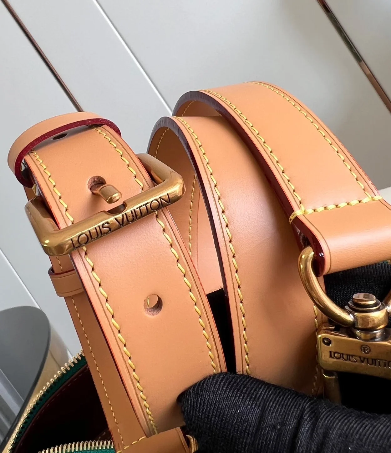 루이비통 런웨이 스피디 P9 반둘리에 25 M24423