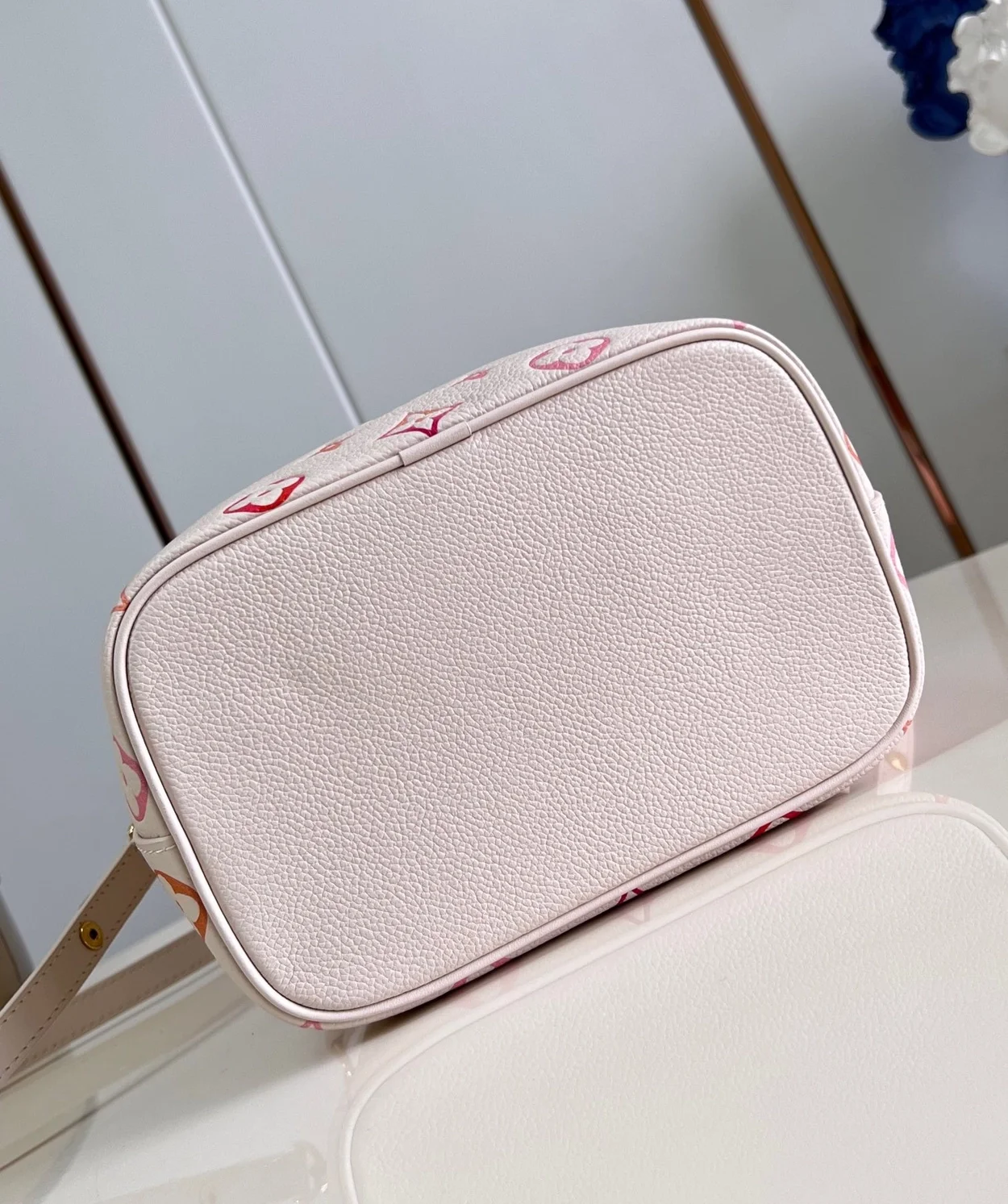 루이비통 네온노에 BB 모노그램