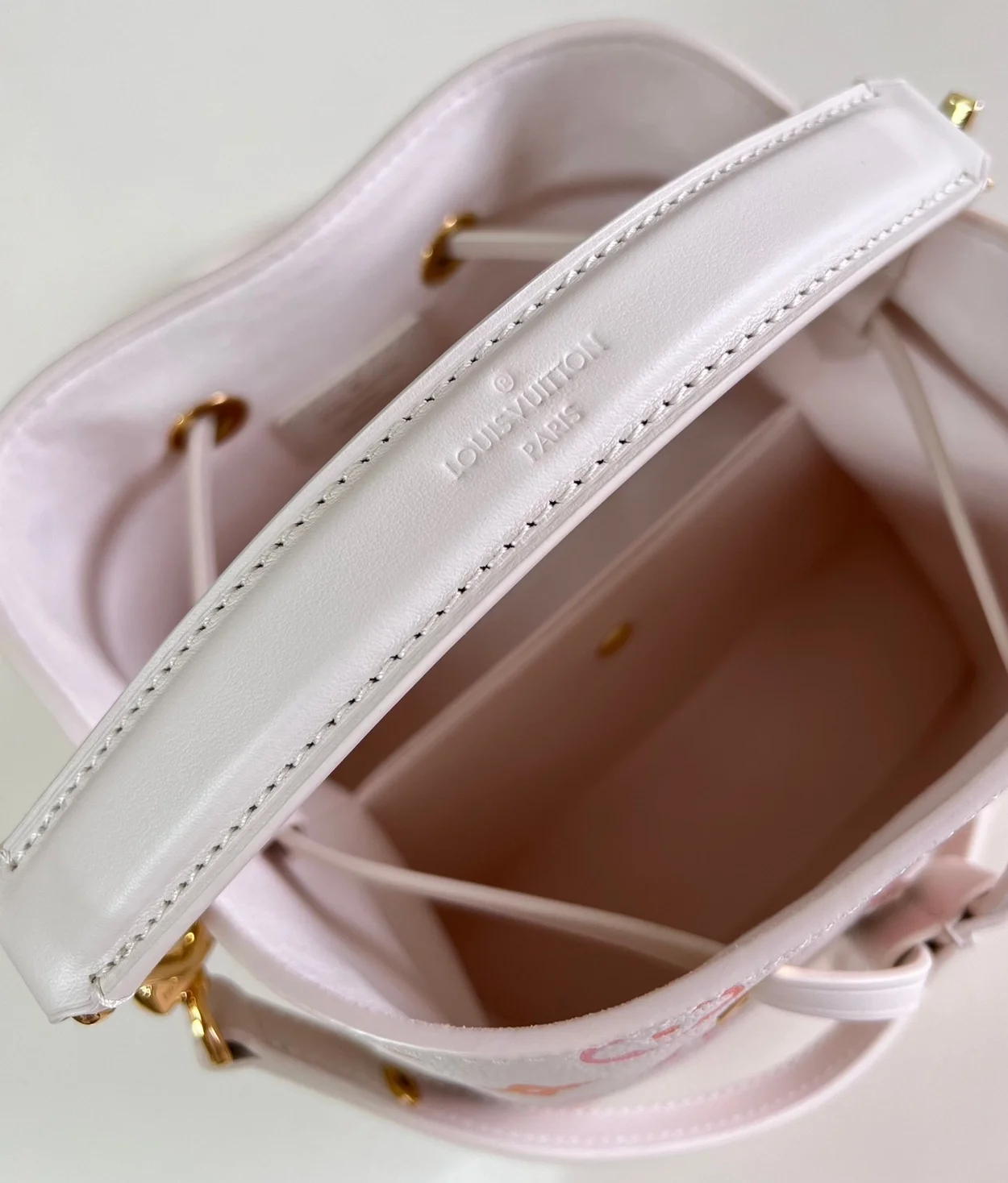 루이비통 네온노에 BB 모노그램