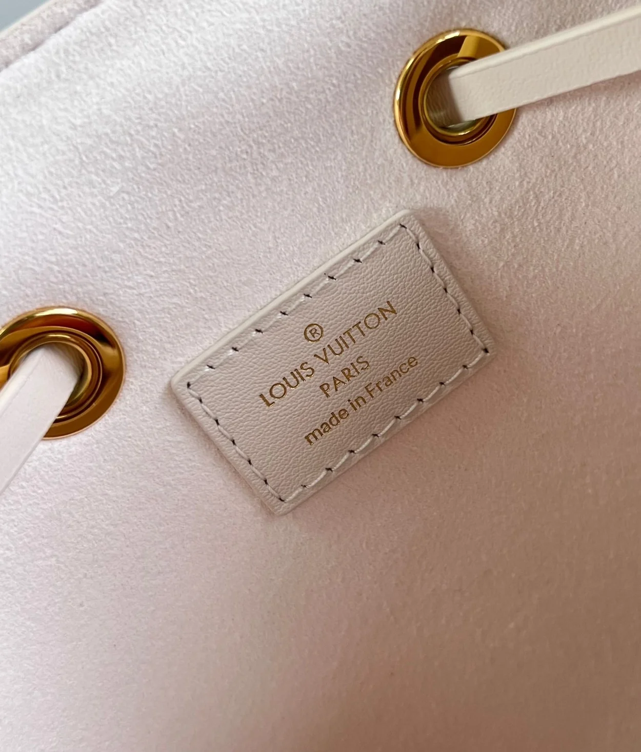 루이비통 네온노에 BB 모노그램