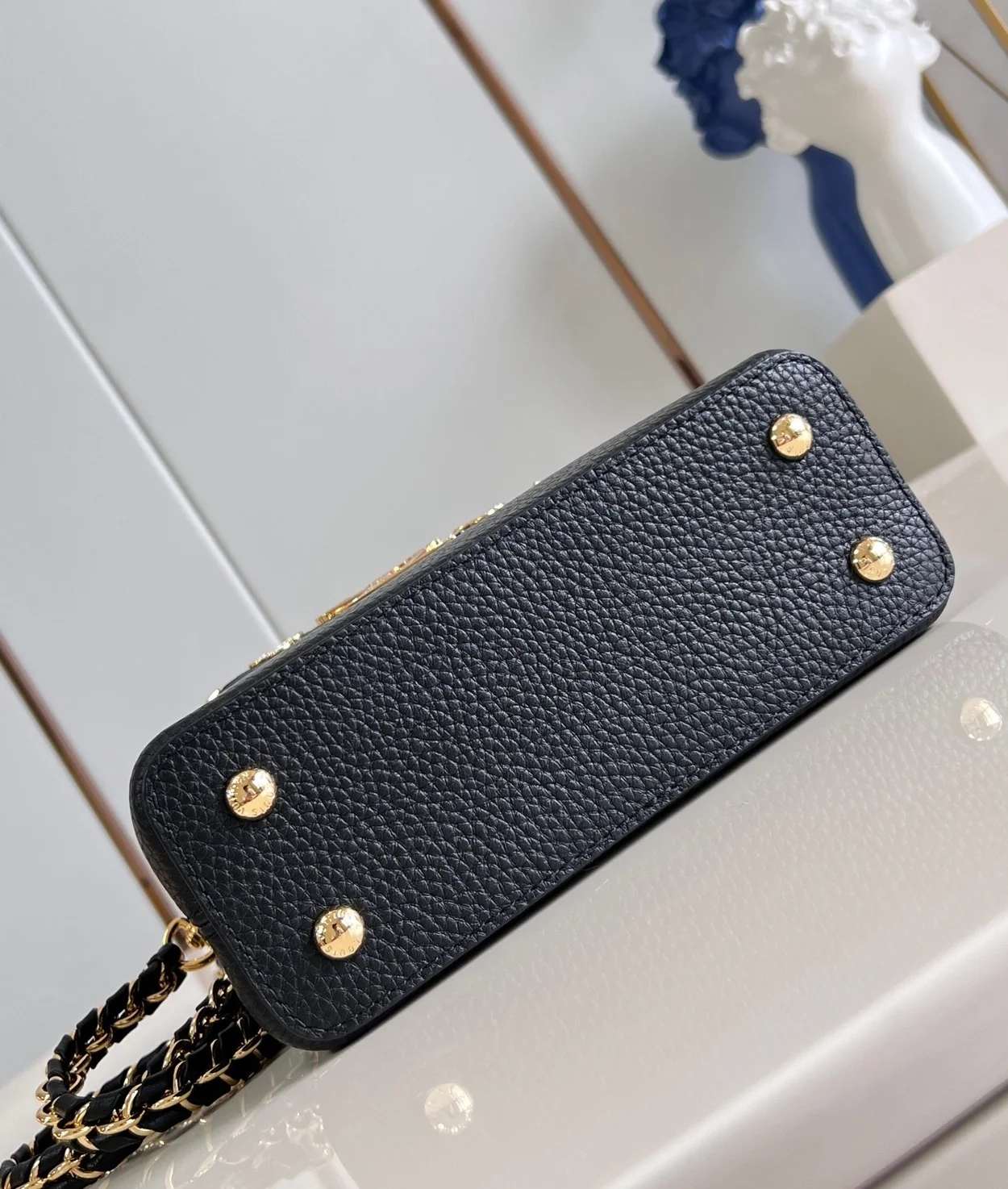 루이비통 블랙 카퓌신 미니 M56669