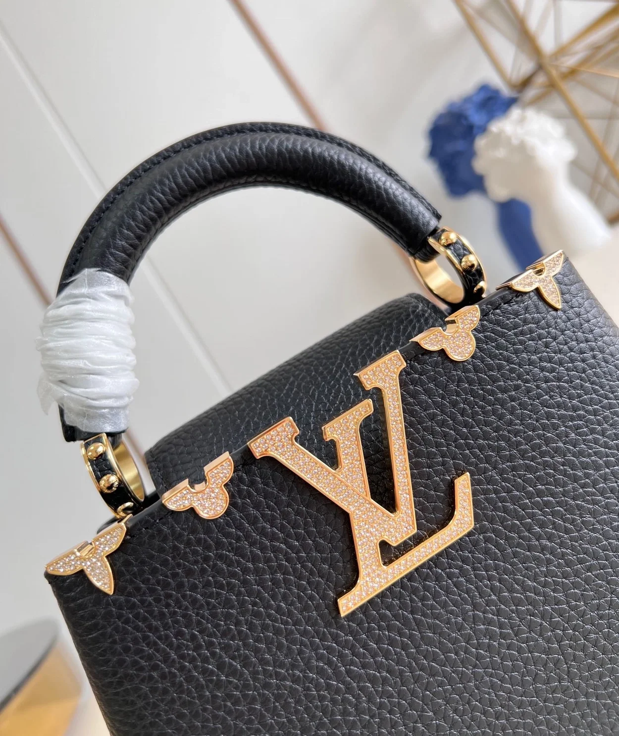 루이비통 블랙 카퓌신 미니 M56669