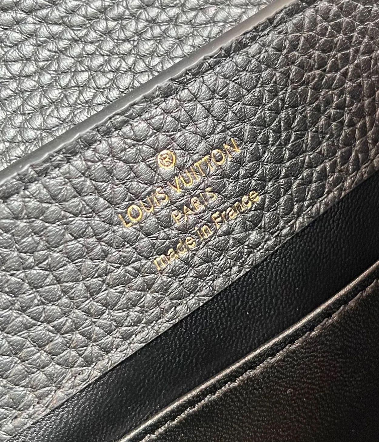 루이비통 블랙 카퓌신 미니 M56669