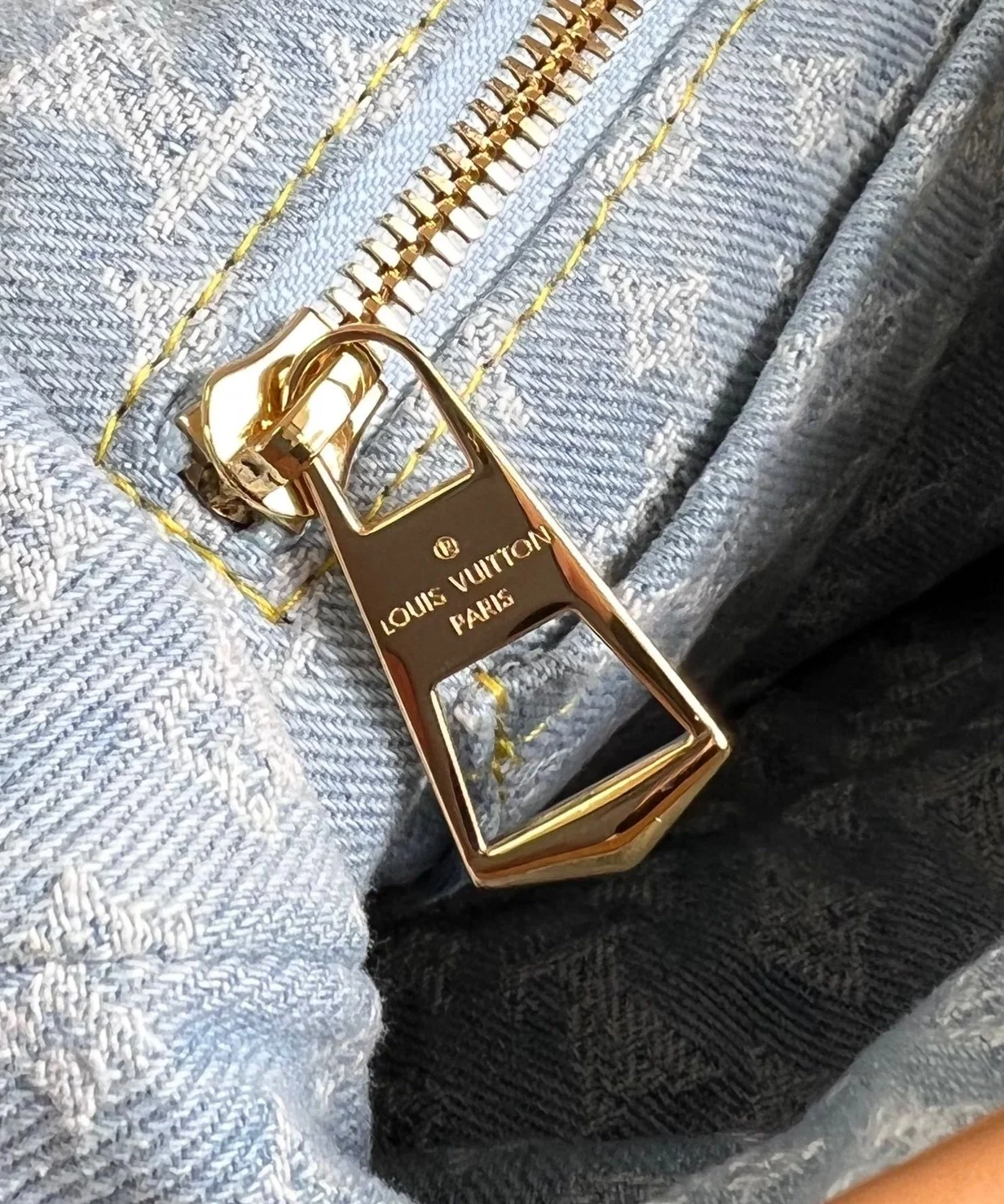 루이비통 캐리올 PM 모노그램 스카이 데님 M11462