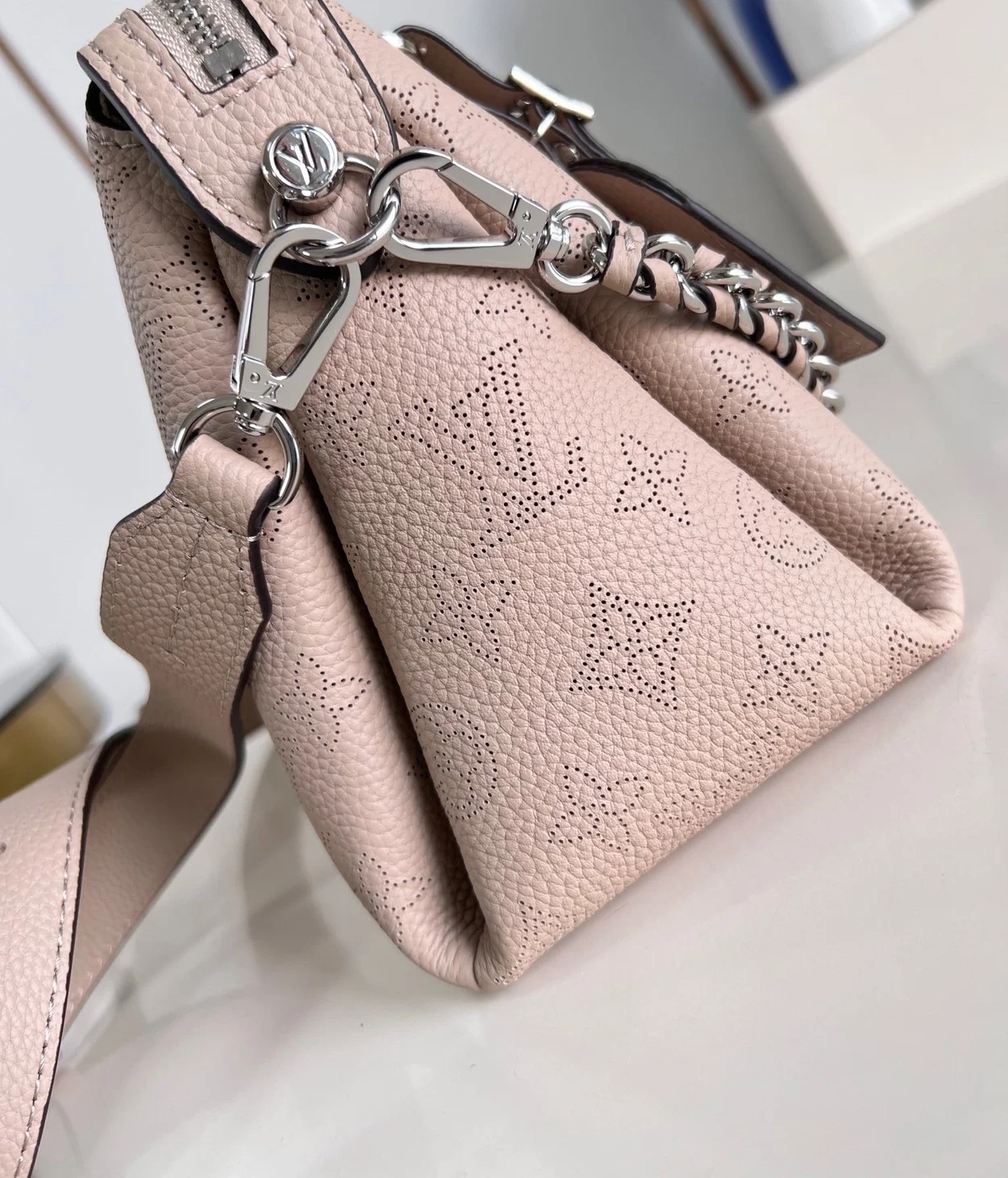 루이비통 핸드 잇 올 PM 마히나 백 M24255