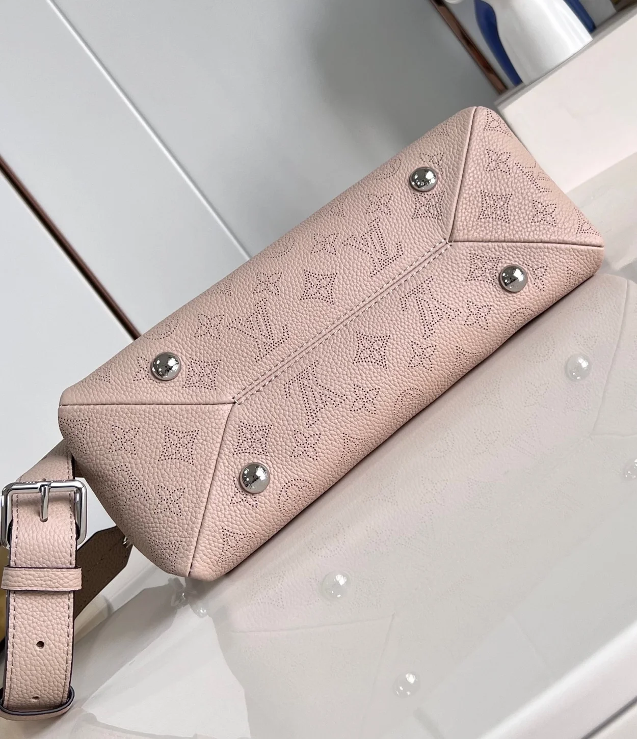 루이비통 핸드 잇 올 PM 마히나 백 M24255