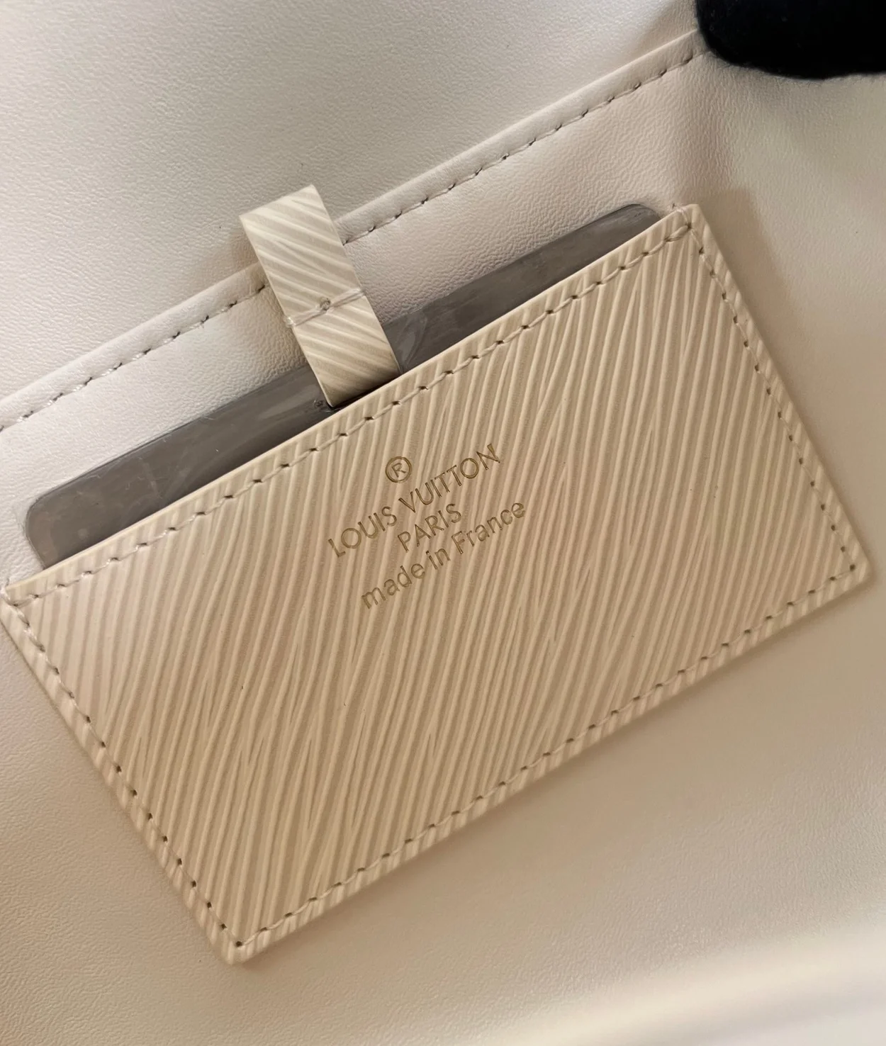 루이비통 트위스트 웨스트 백 M24550