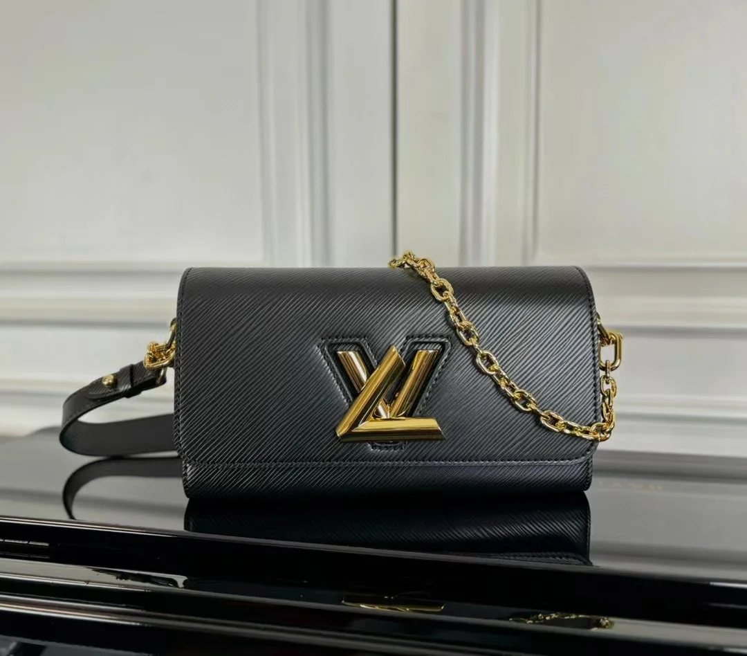 루이비통 트위스트 웨스트 백 M24549