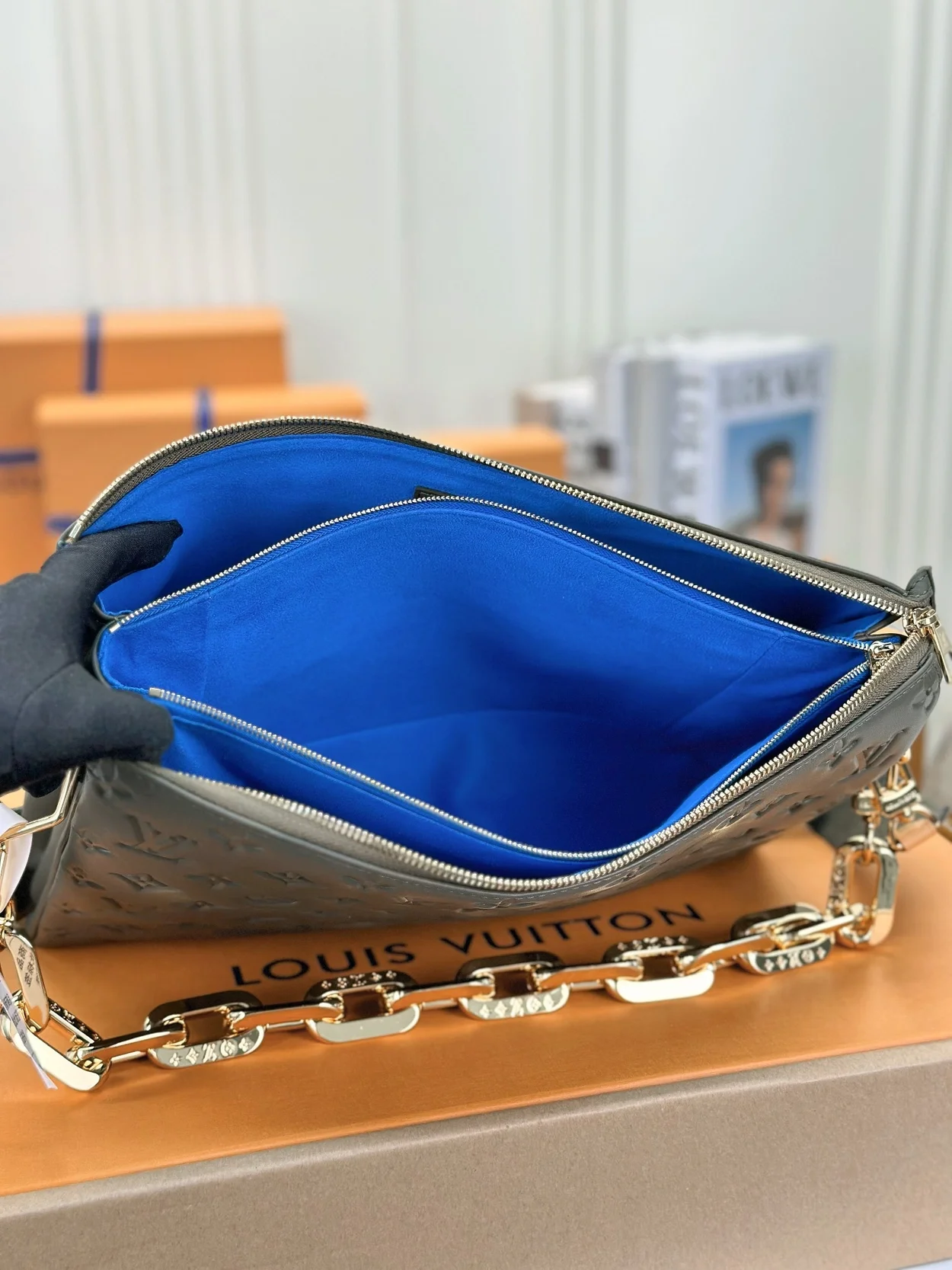 루이비통 쿠상 MM 백 카키 M21281