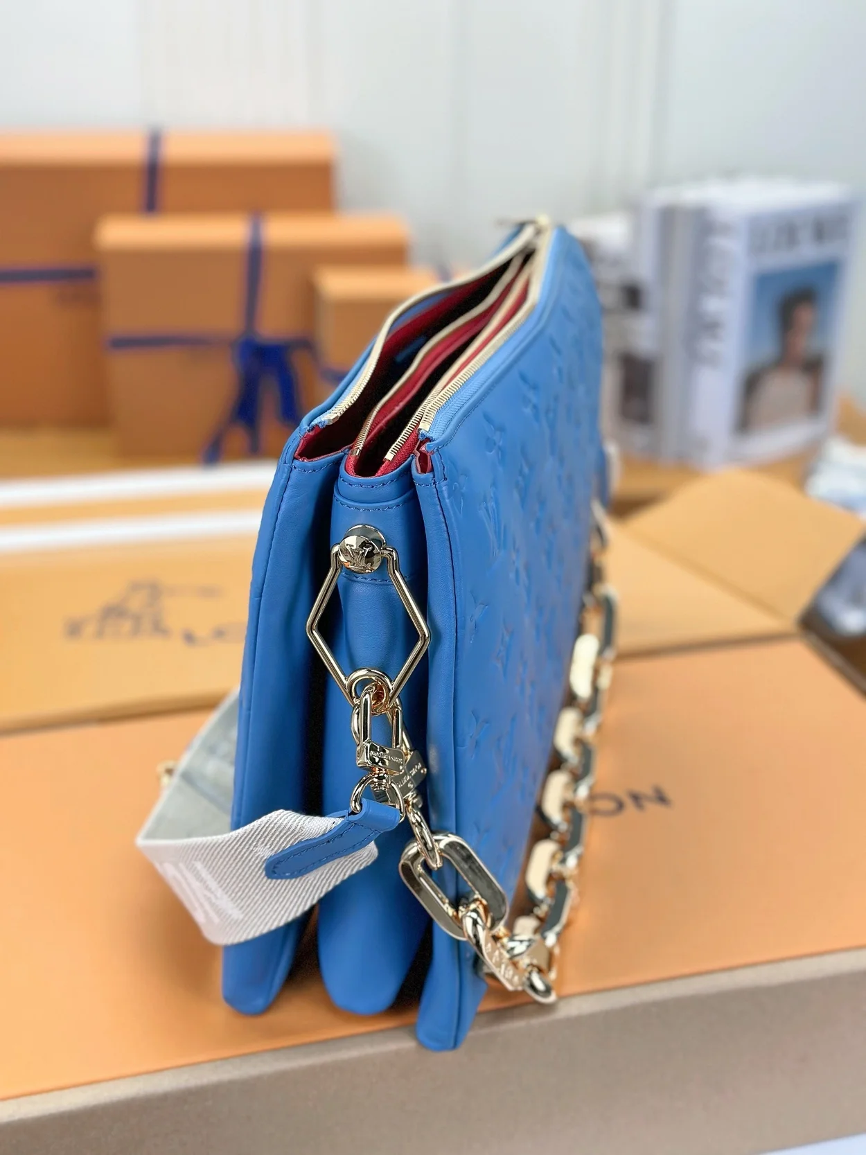 루이비통 쿠상 MM 백 블루 M21650