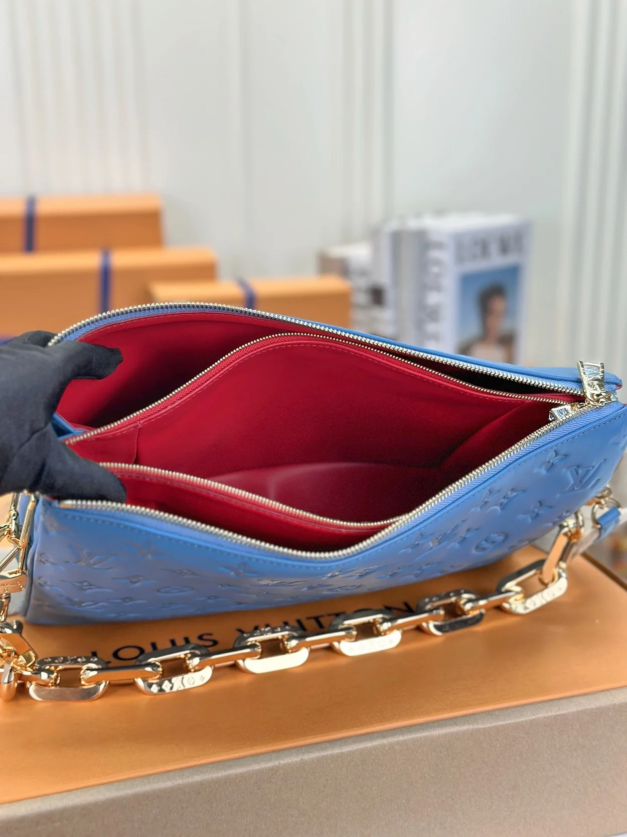 루이비통 쿠상 MM 백 블루 M21650