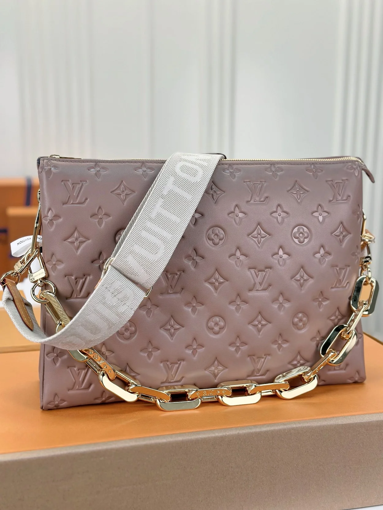 루이비통 쿠상 MM 백 갈렛 M21276