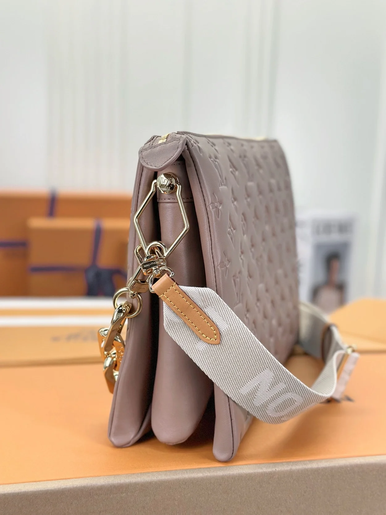 루이비통 쿠상 MM 백 갈렛 M21276