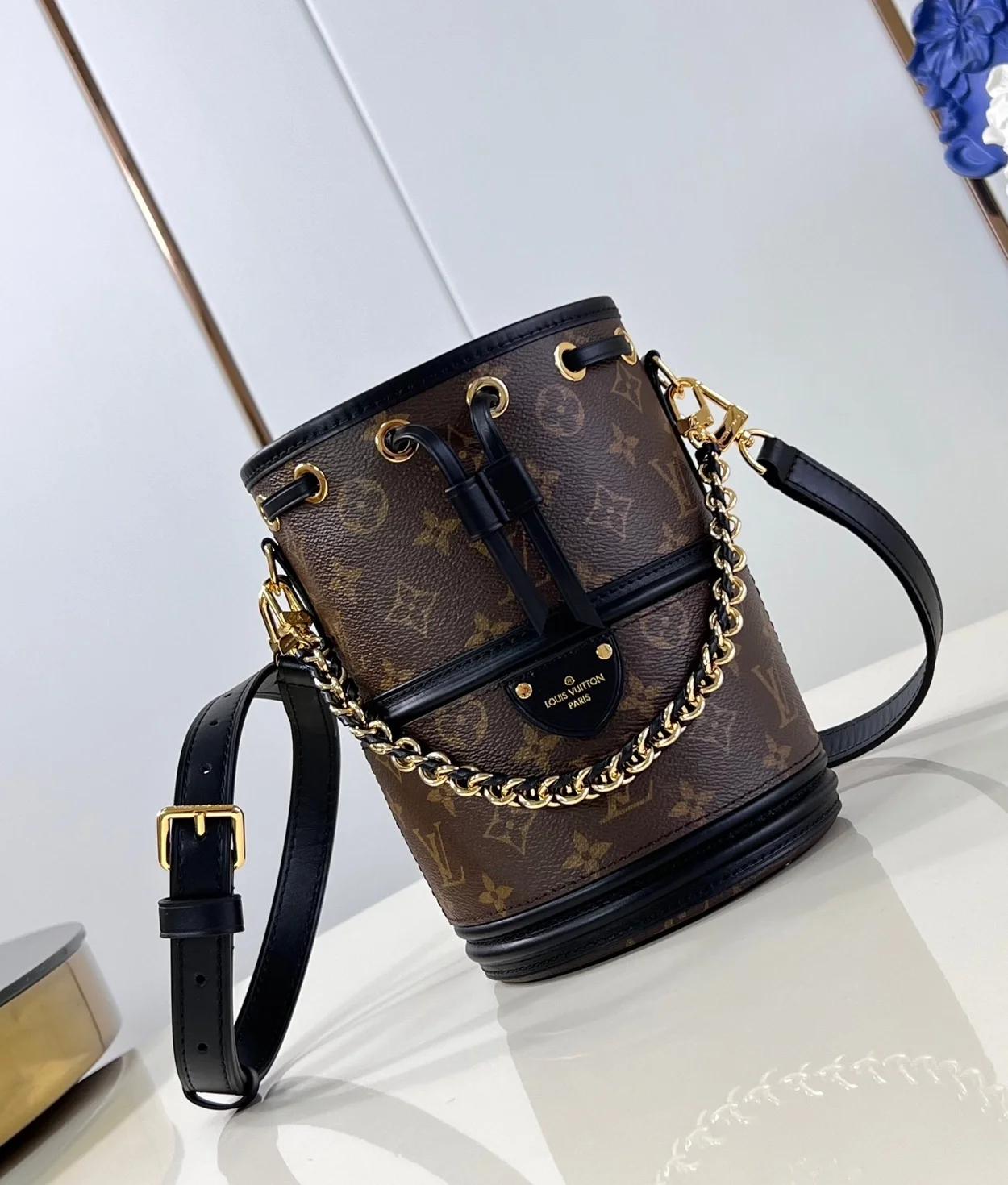 루이비통 카누 모노그램 핸드백 M83480