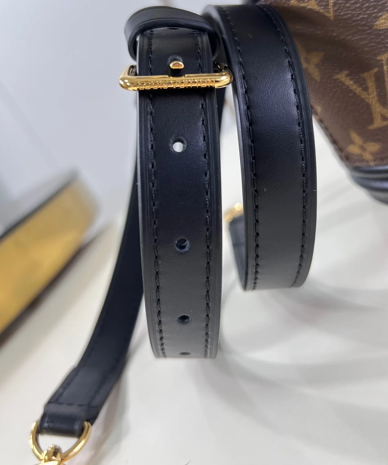 루이비통 카누 모노그램 핸드백 M83480