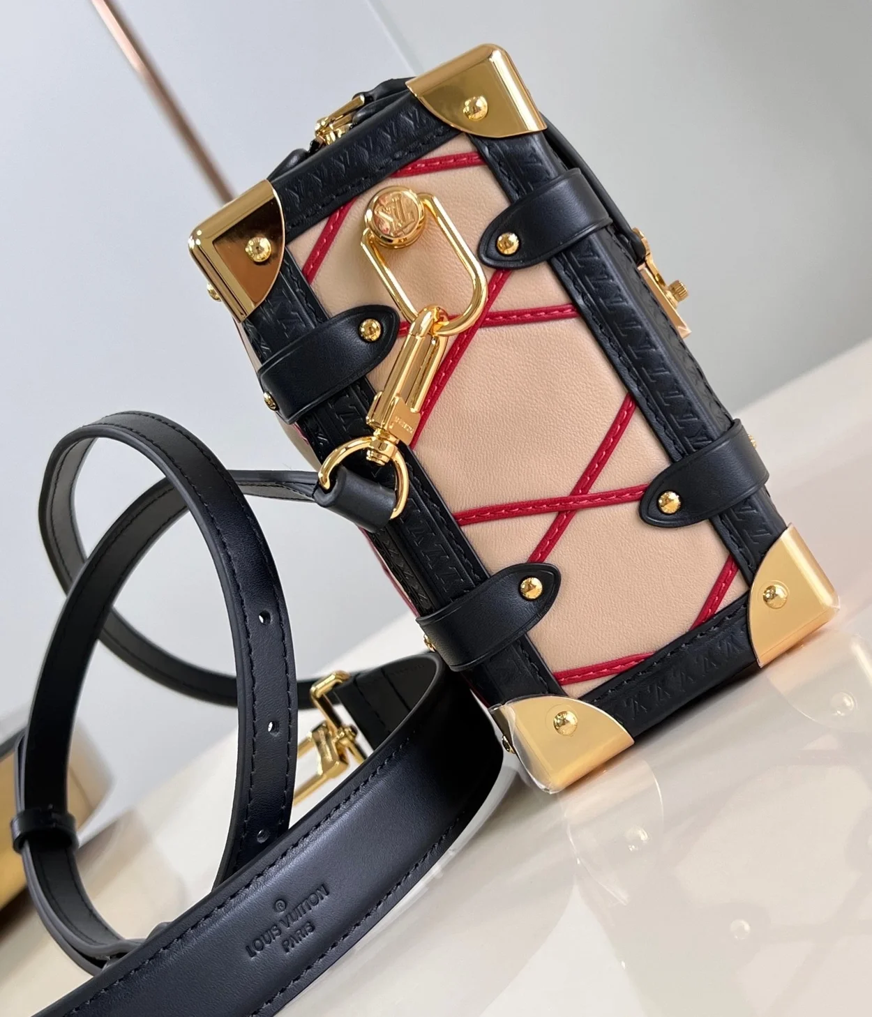 루이비통 사이드 트렁크 MM M24403