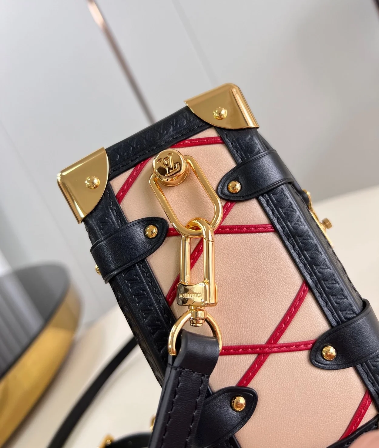 루이비통 사이드 트렁크 MM M24403