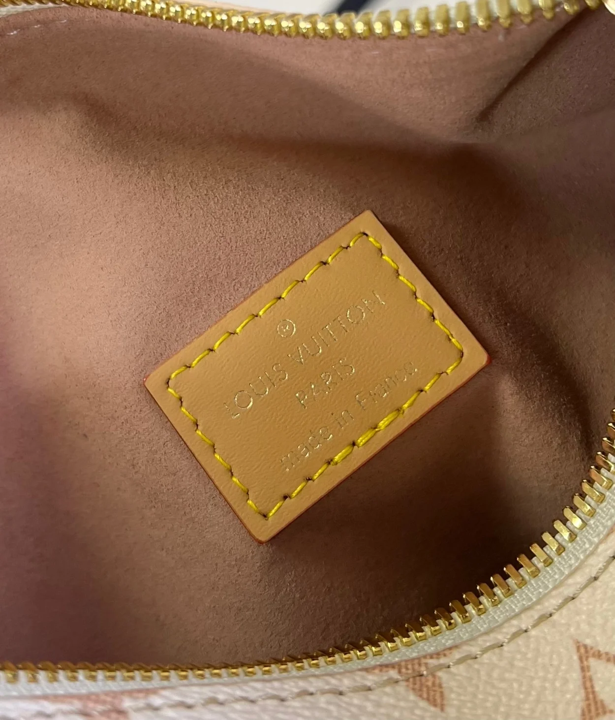 루이비통 사이드 트렁크 MM 백 M46907