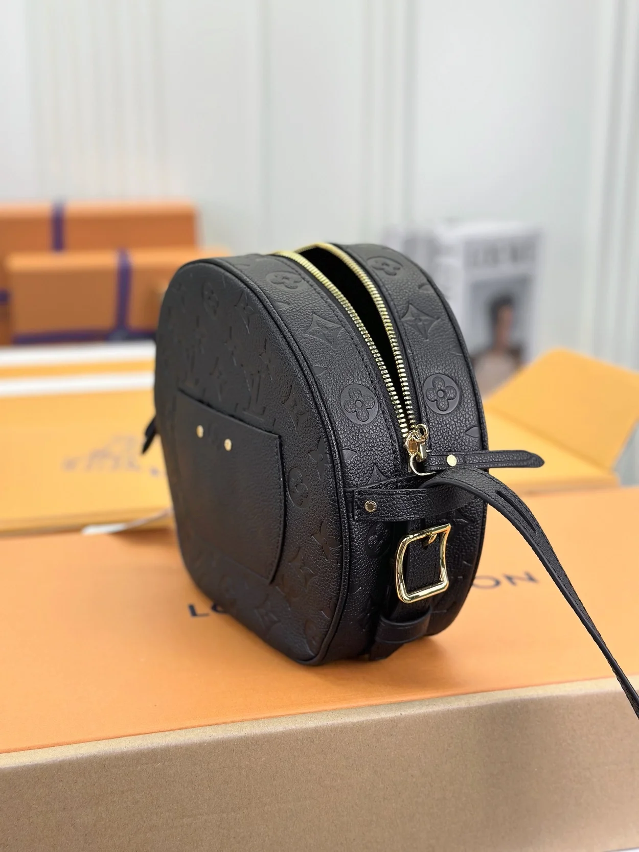 루이비통 부아뜨 샤포 서플 MM M45167