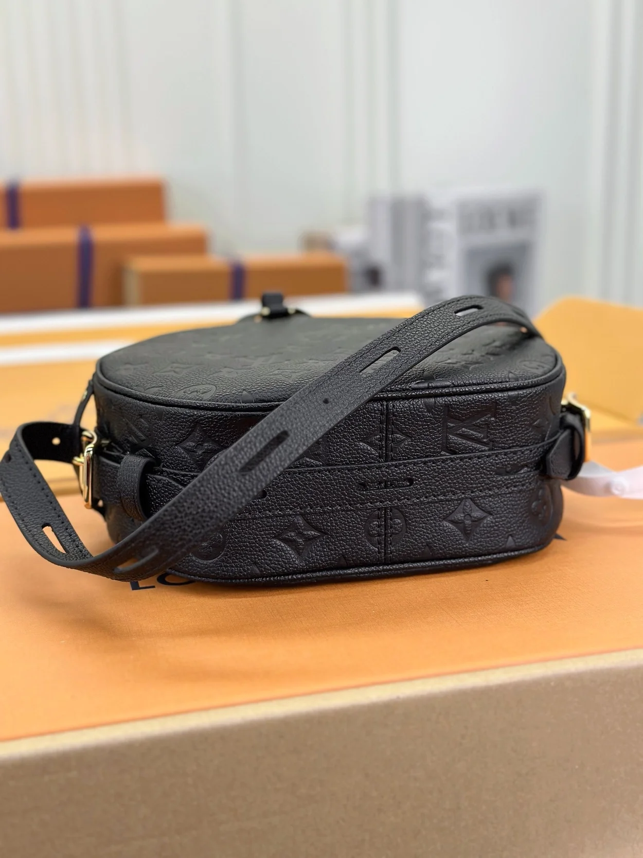 루이비통 부아뜨 샤포 서플 MM M45167