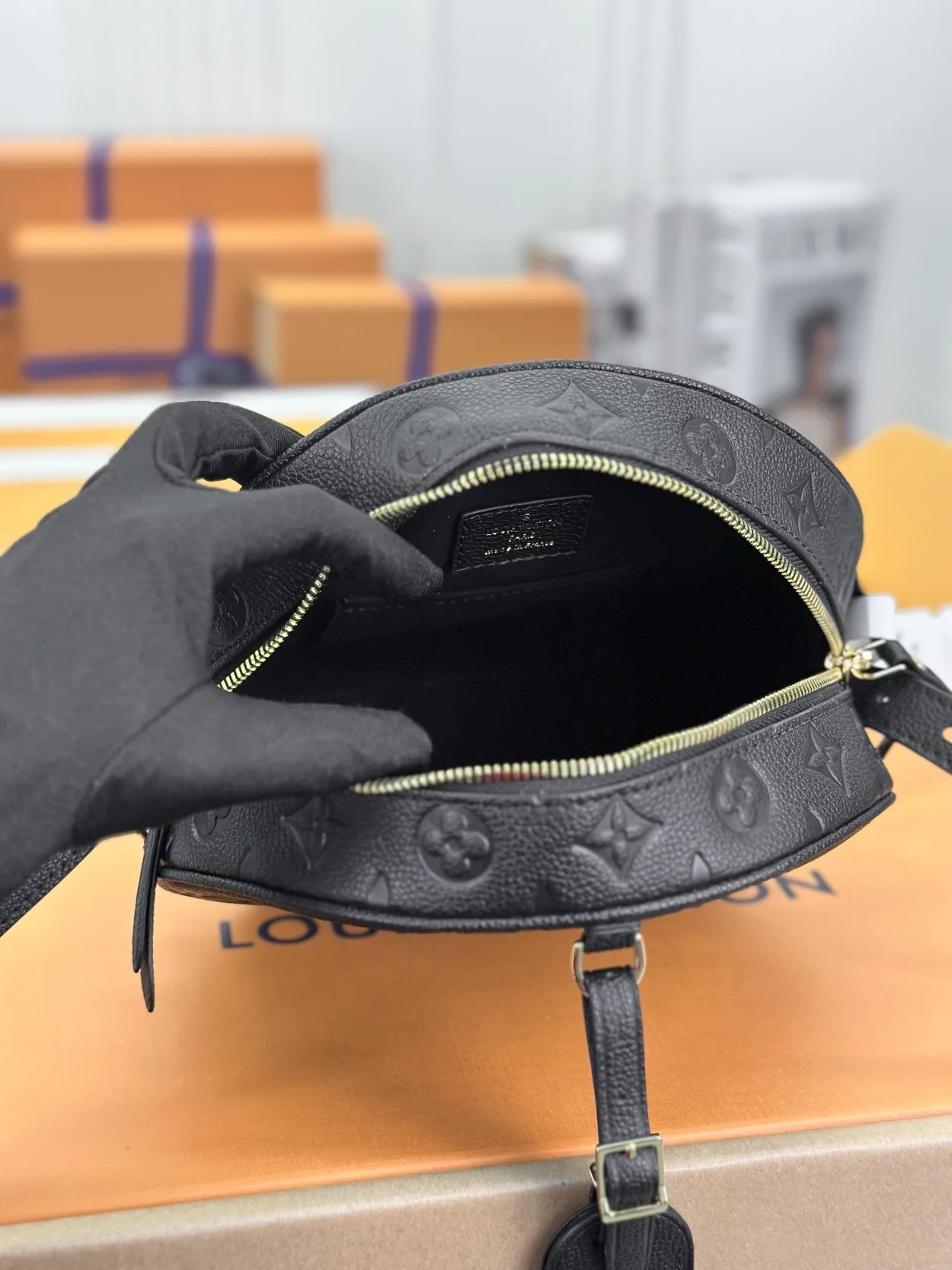 루이비통 부아뜨 샤포 서플 MM M45167