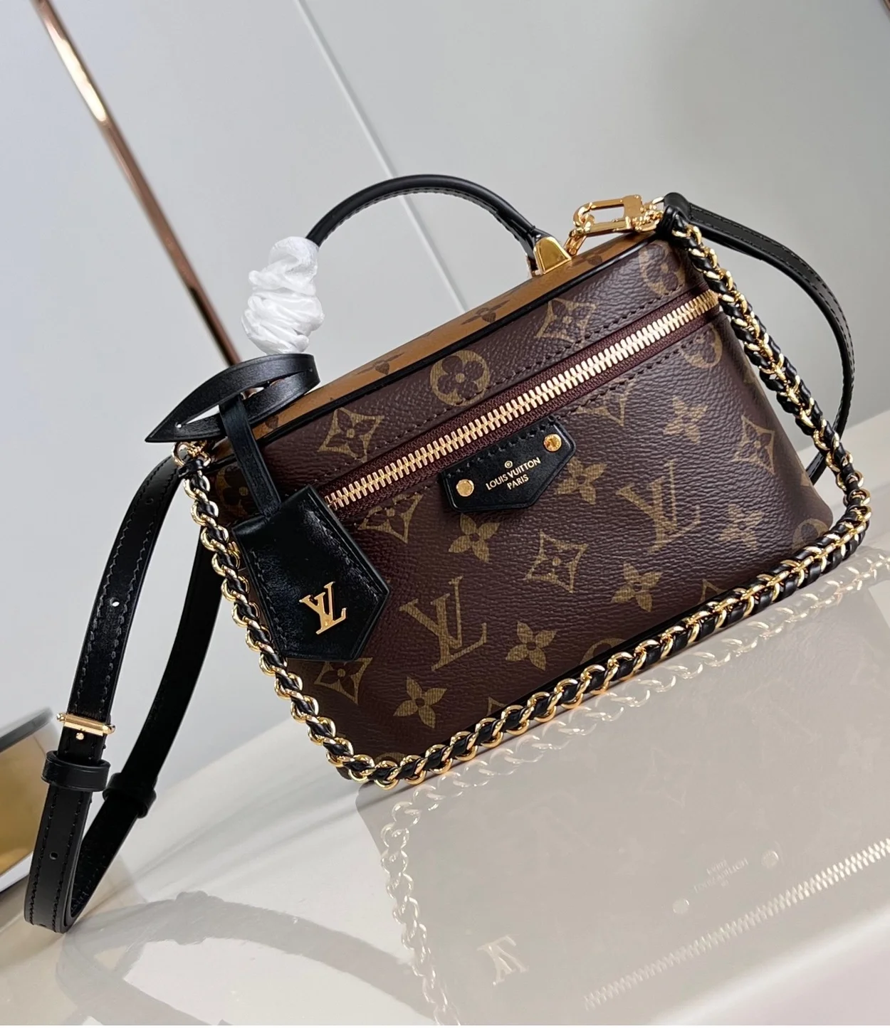 루이비통 배니티 체인 파우치 M47125