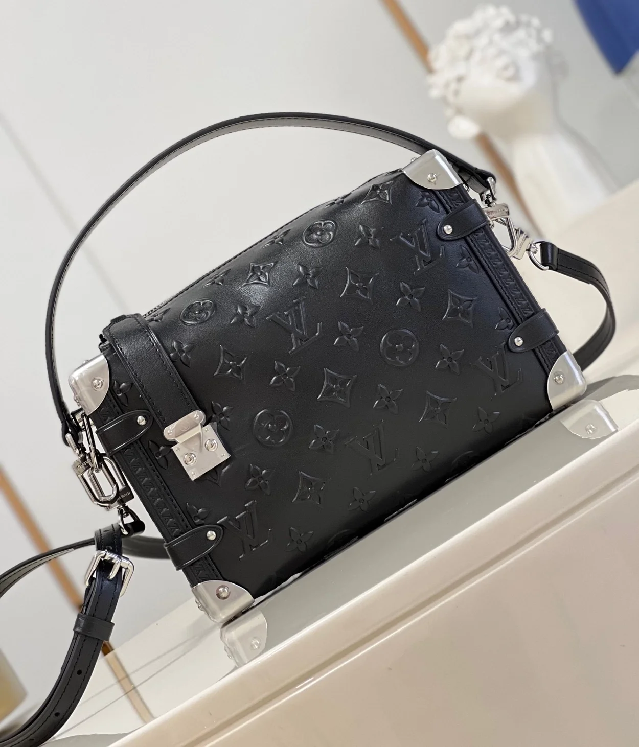 루이비통 모노그램 사이드 트렁크 PM M21709