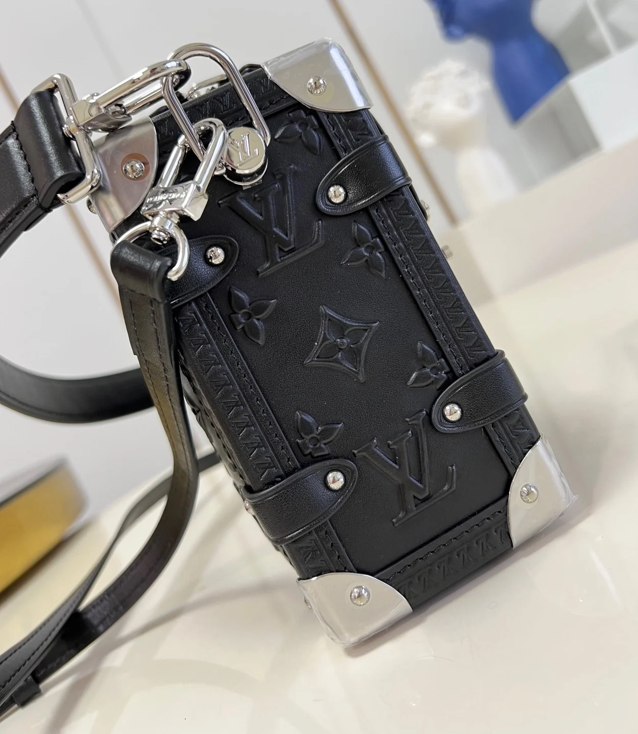 루이비통 모노그램 사이드 트렁크 PM M21709