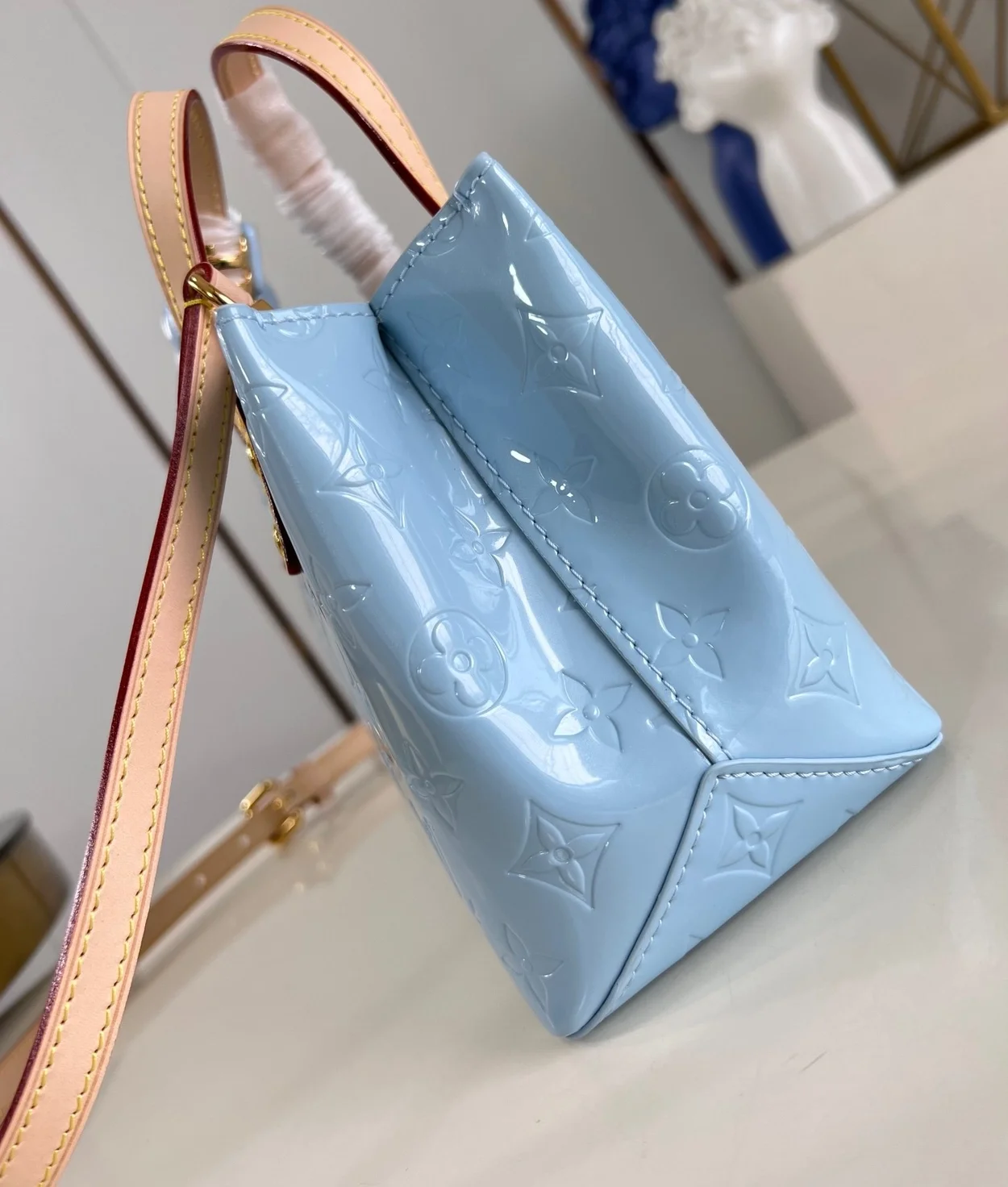 루이비통 리드 PM 모노그램 베르니 백 M24144