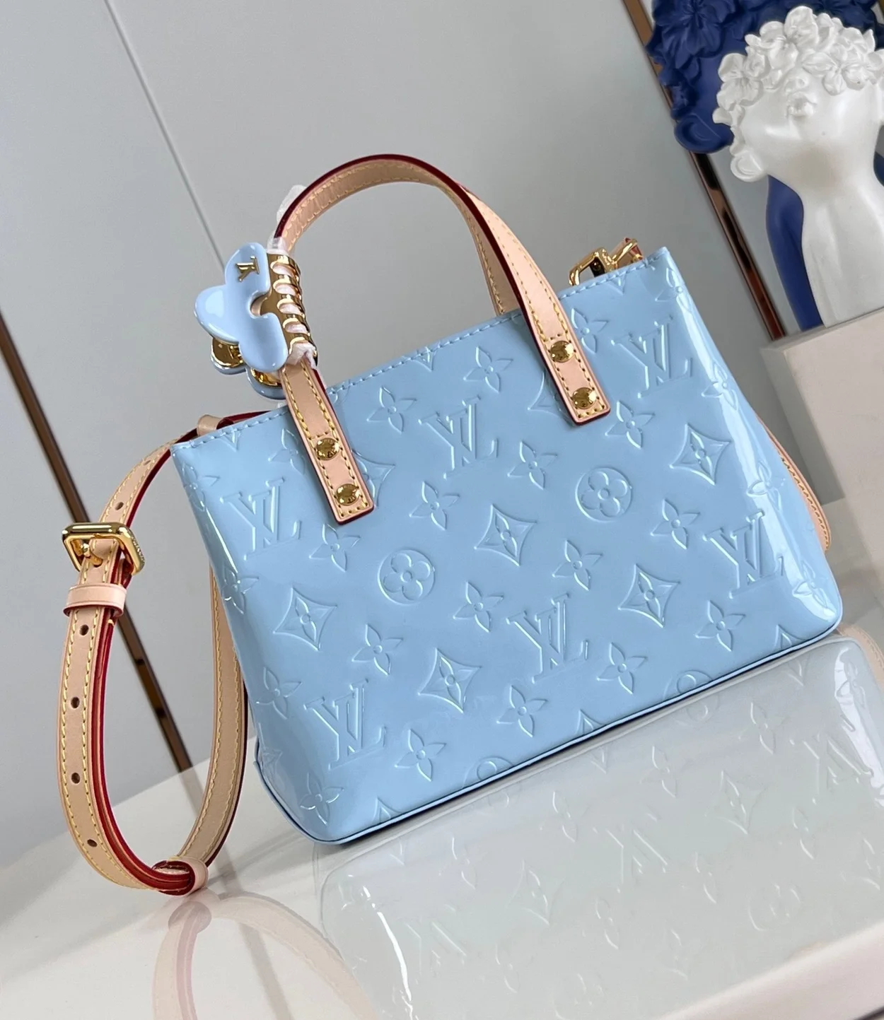 루이비통 리드 PM 모노그램 베르니 백 M24144