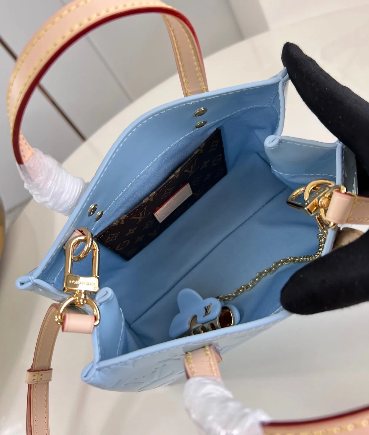 루이비통 리드 PM 모노그램 베르니 백 M24144