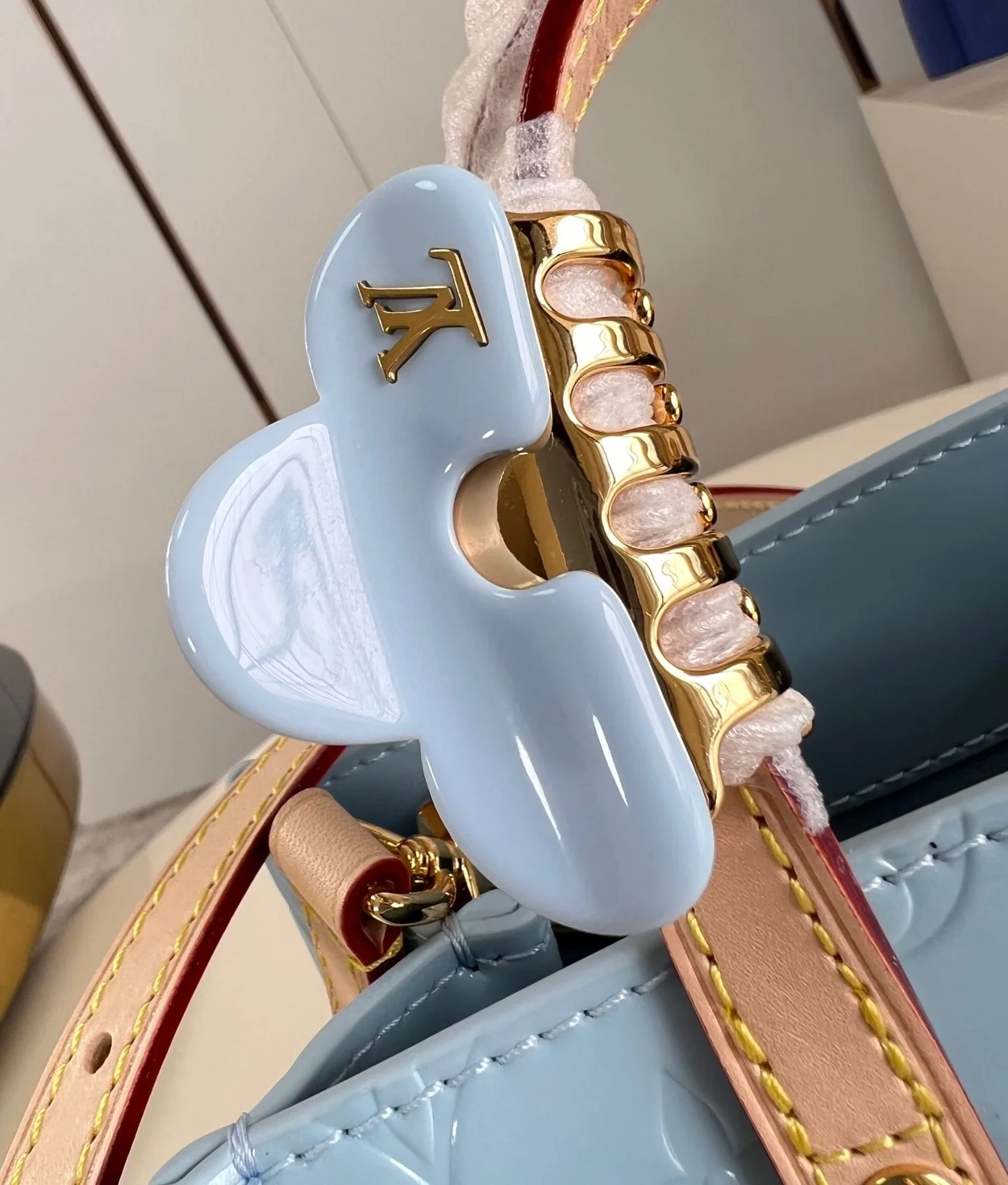 루이비통 리드 PM 모노그램 베르니 백 M24144