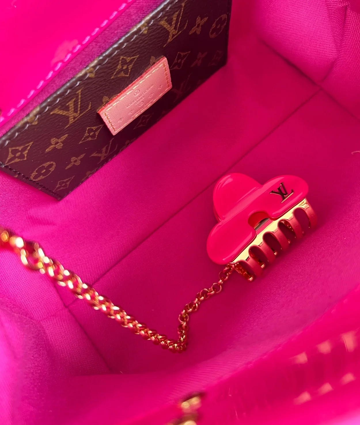 루이비통 리드 PM 모노그램 베르니 백 M24028