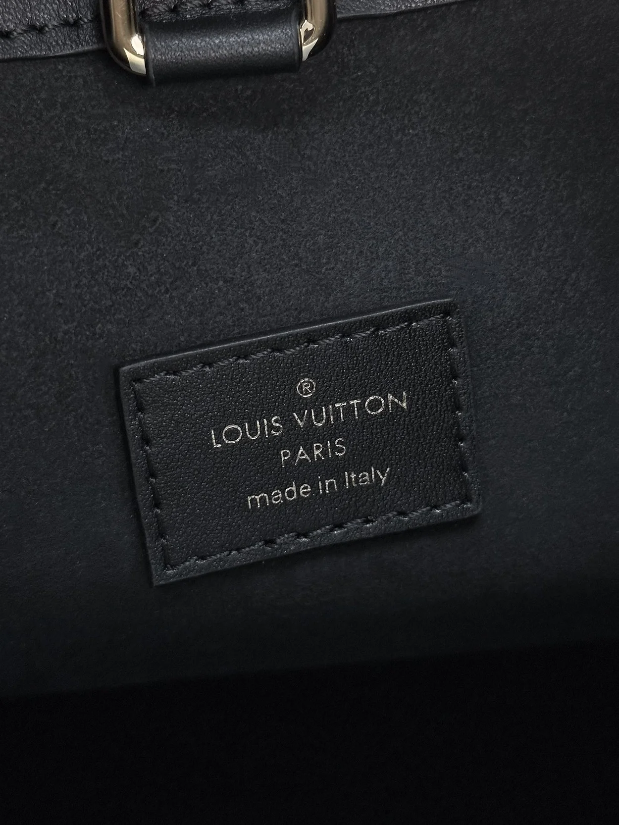 루이비통 락 잇 MM 백 블랙 M22914