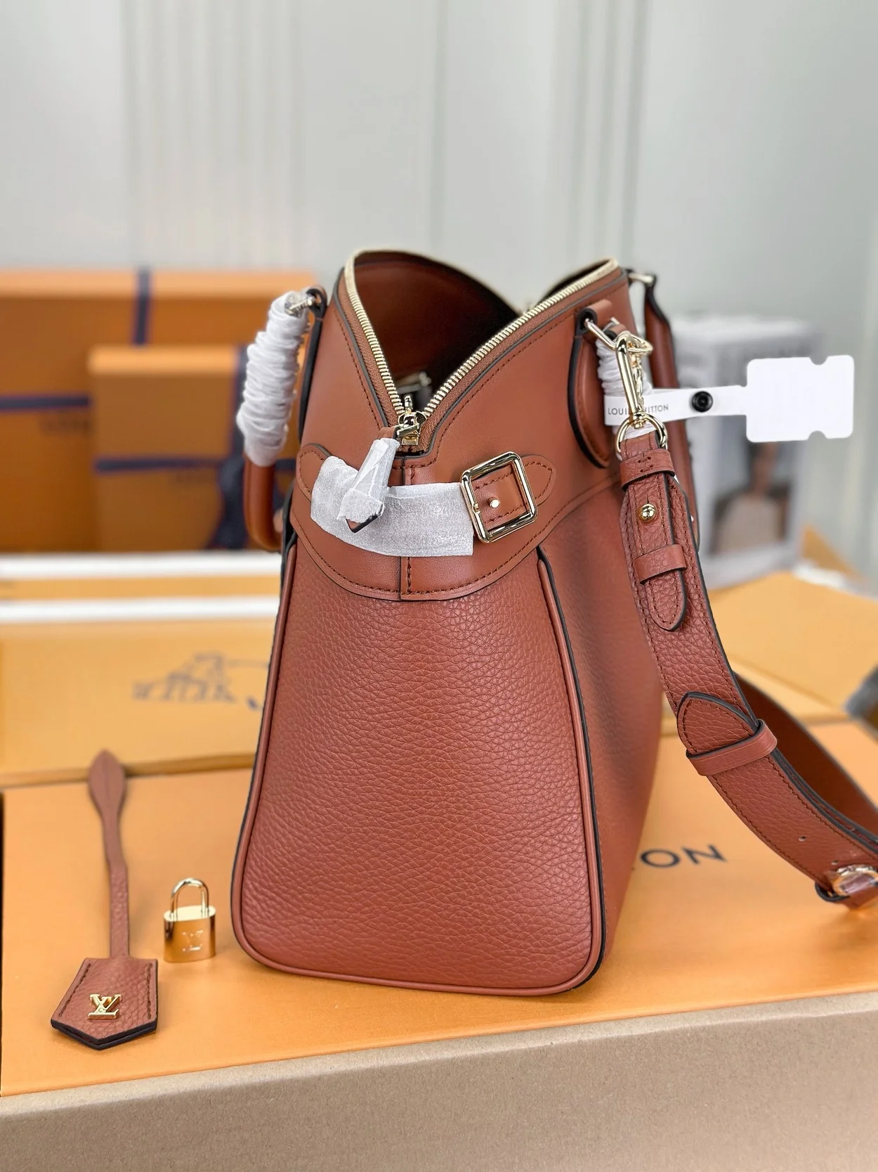 루이비통 락 잇 MM 백 브라운 M22925