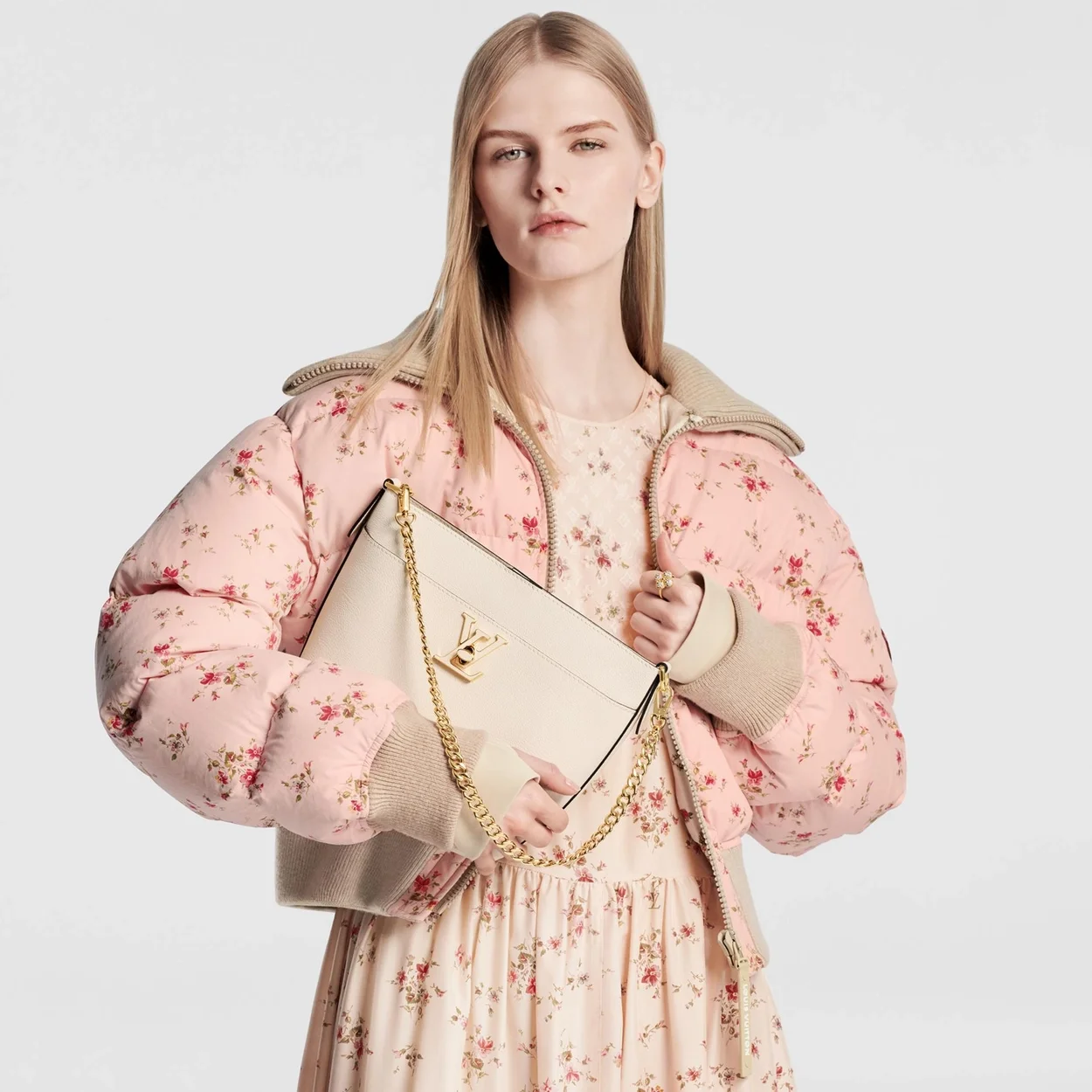 루이비통 락 앤 워크 화이트 백 M24638