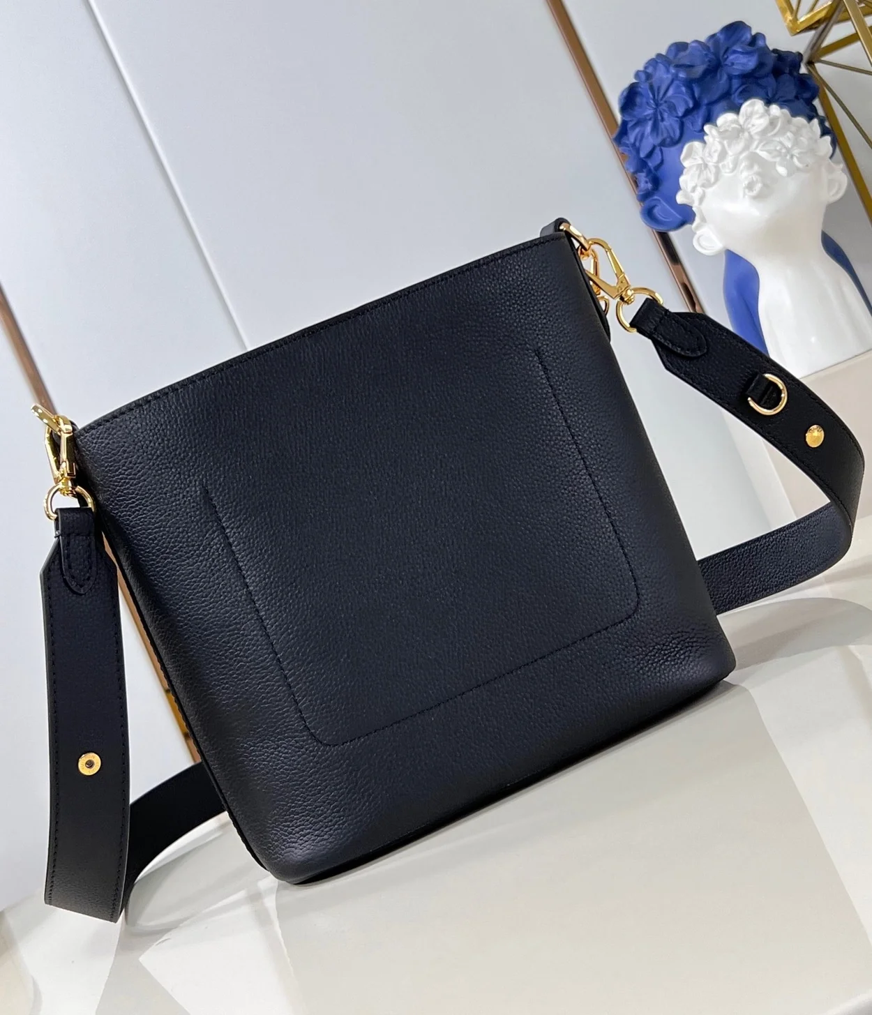 루이비통 락 앤 워크 백 블랙 M24006