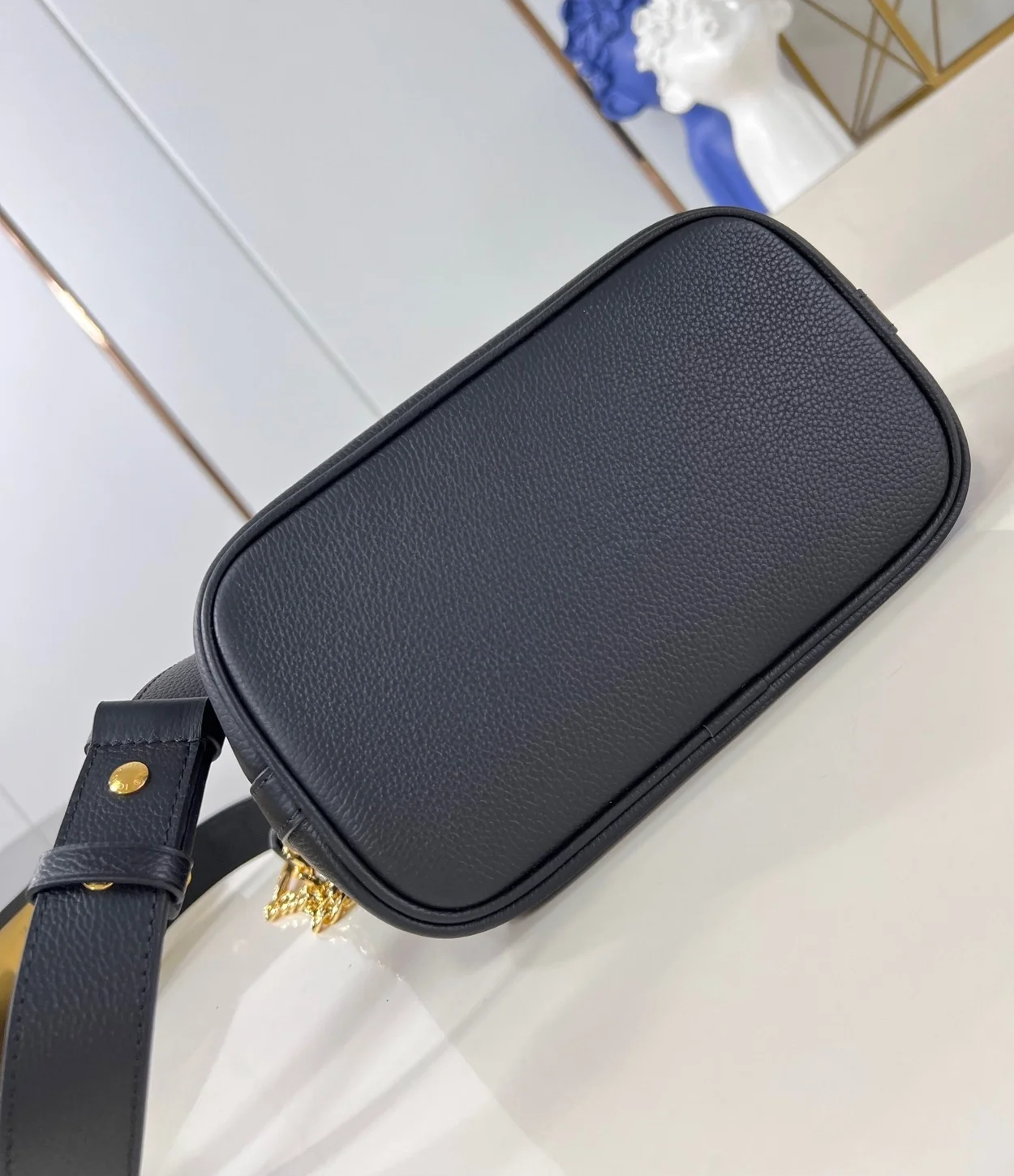 루이비통 락 앤 워크 백 블랙 M24006