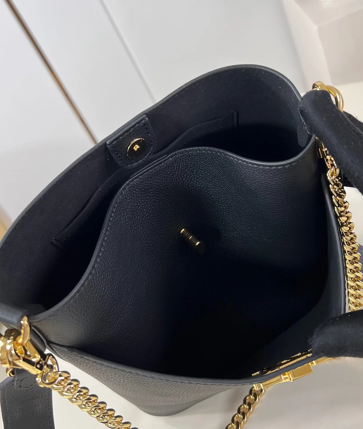 루이비통 락 앤 워크 백 블랙 M24006