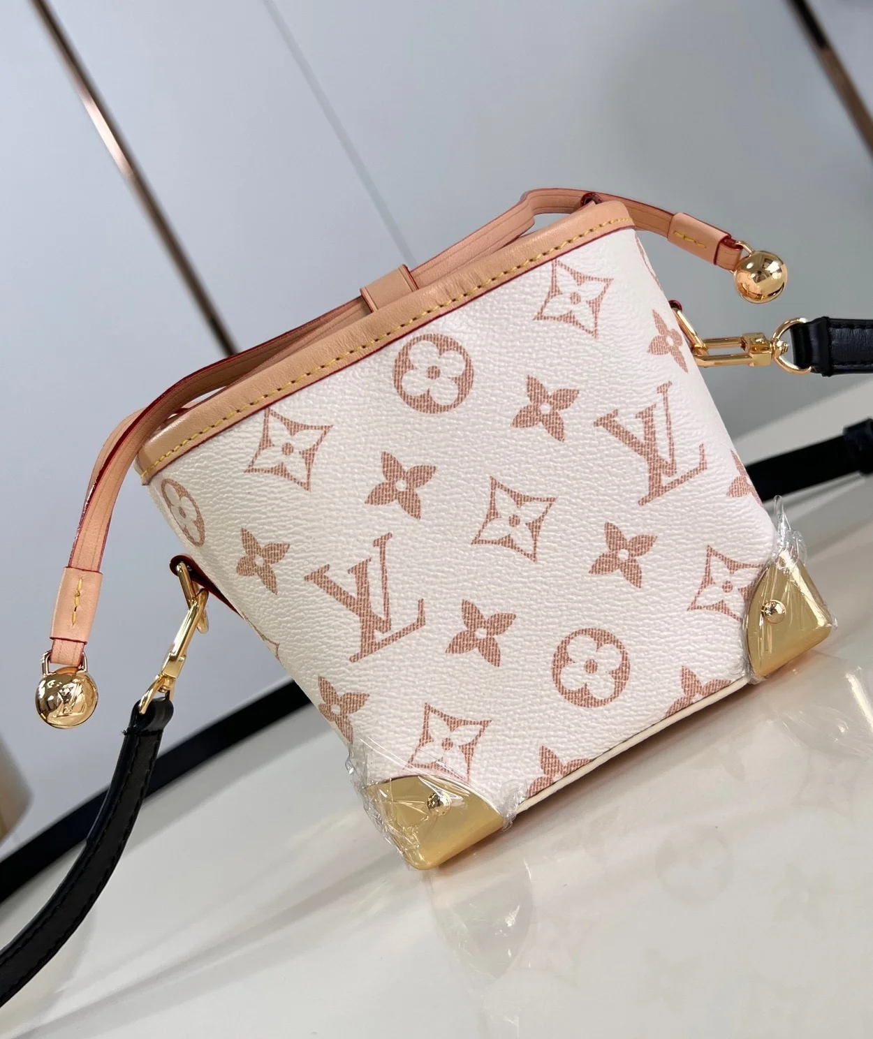 루이비통 노에 퍼스 숄더백 M83227