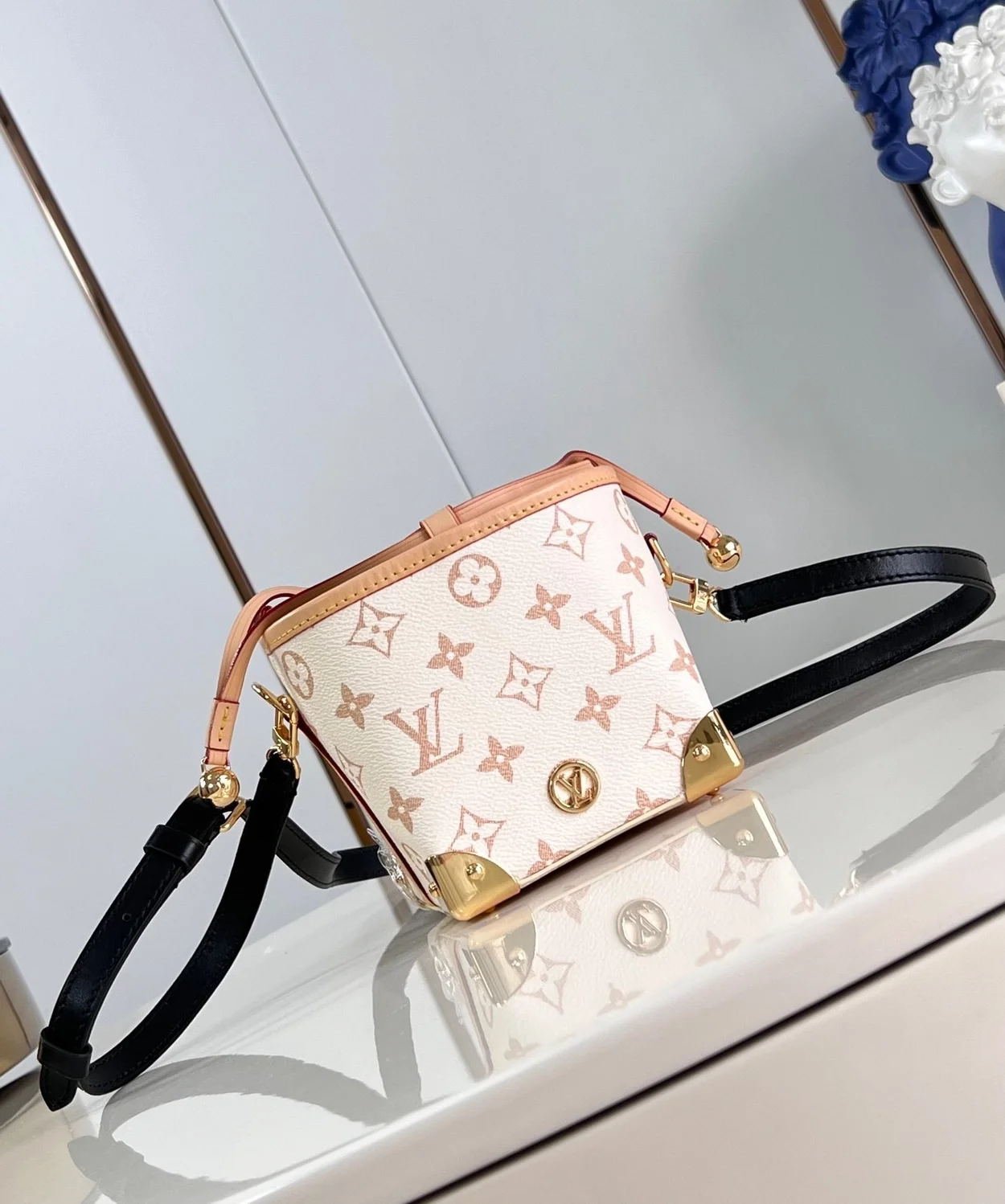 루이비통 노에 퍼스 숄더백 M83227