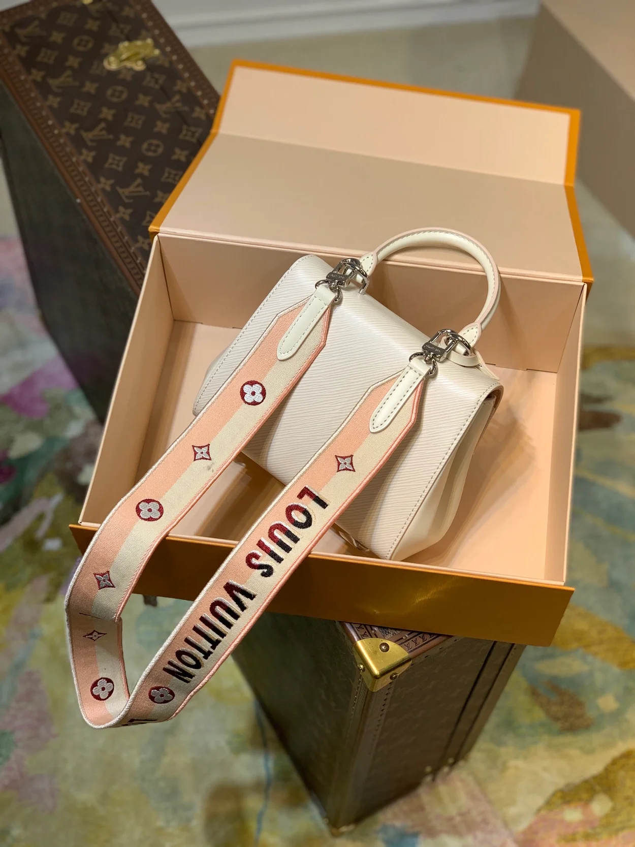 루이비통 클루니 미니 쿼츠 백 M58928