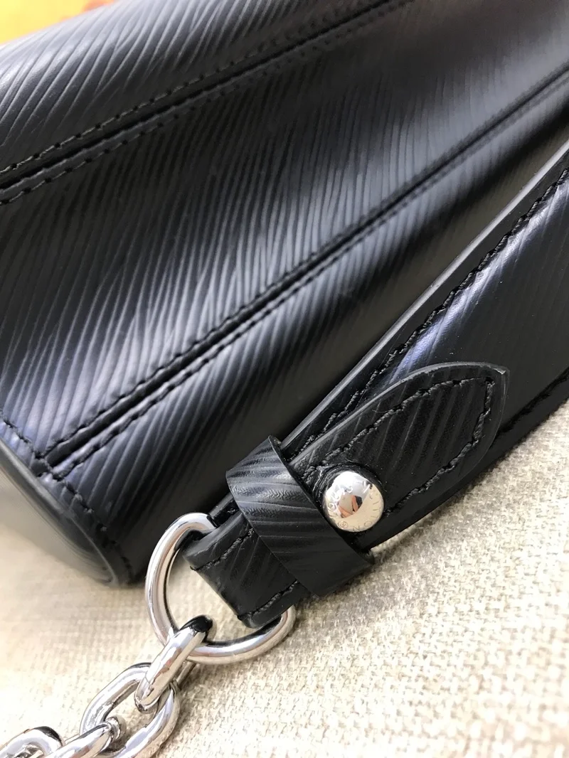 루이비통 트위스트 에피 MM M50282