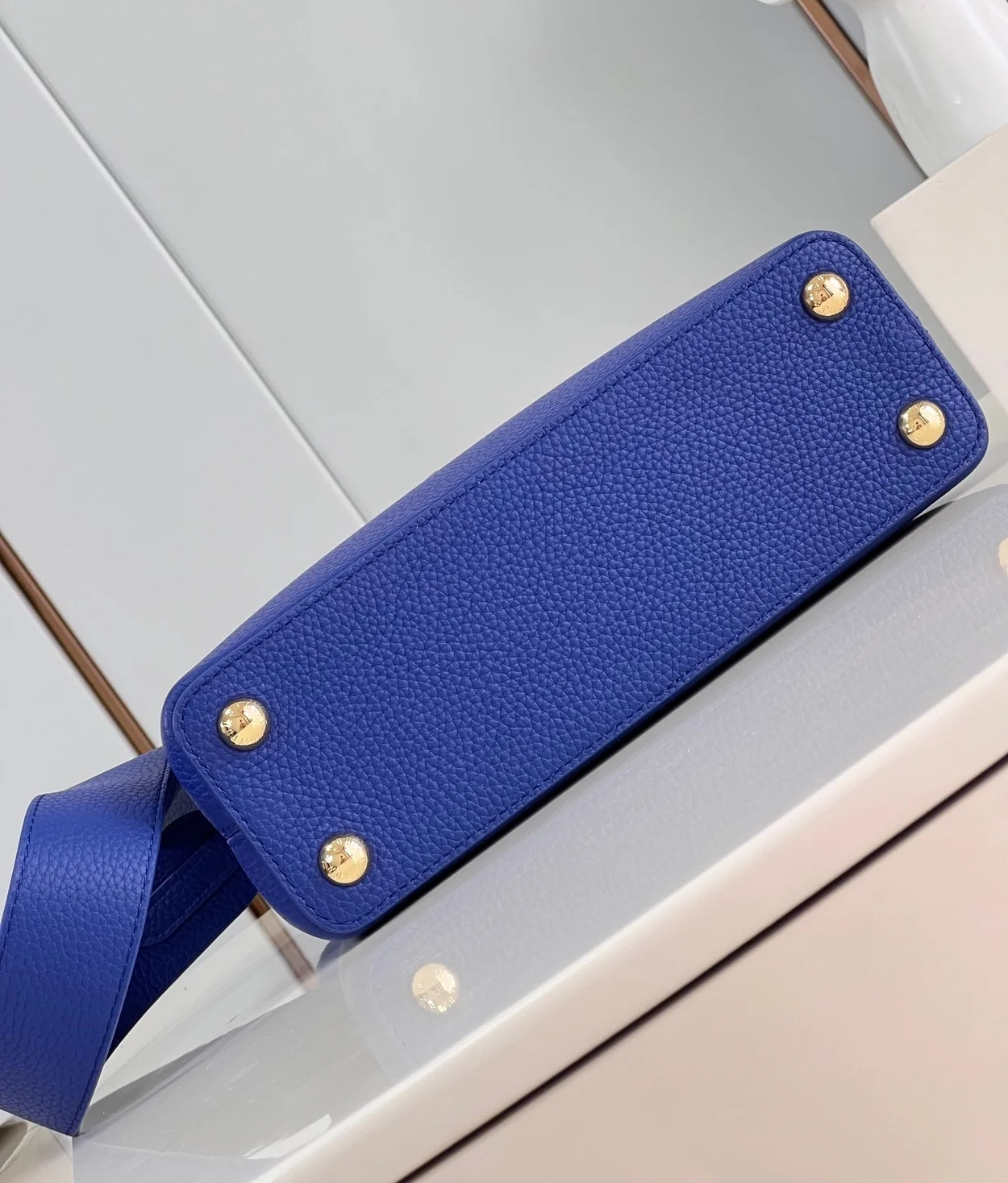 루이비통 카퓌신 BB M23243