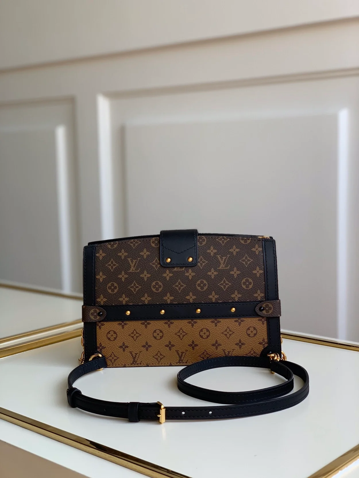 루이비통 트렁크 클러치 M43596