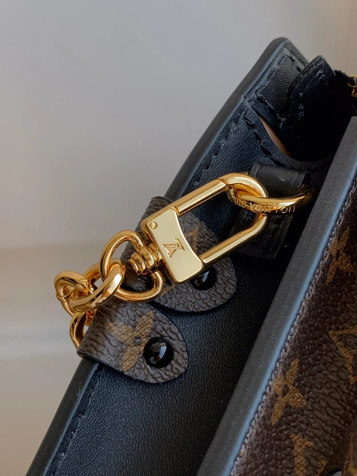 루이비통 트렁크 클러치 M43596