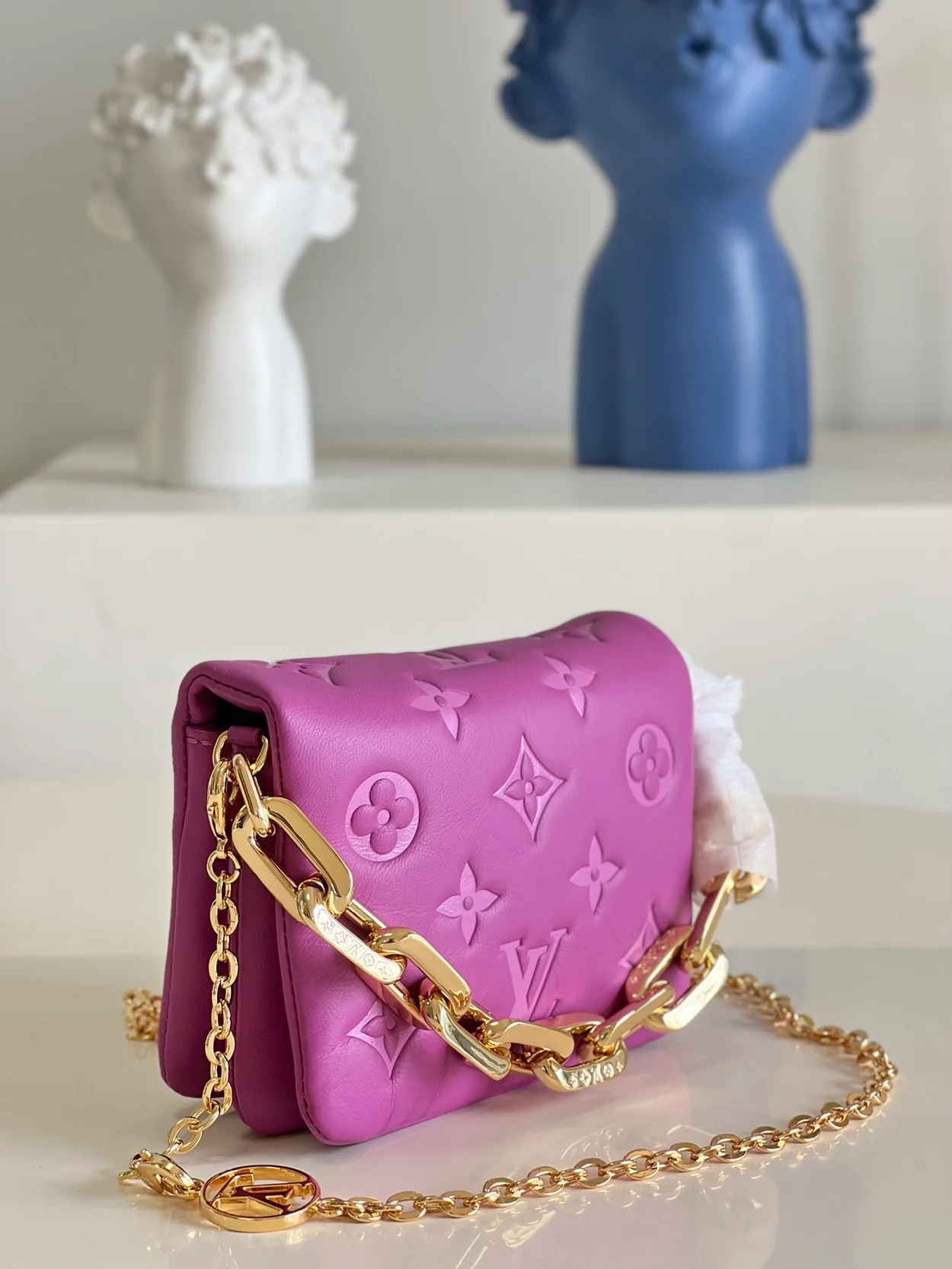 루이비통 쿠상 체인백 M81127